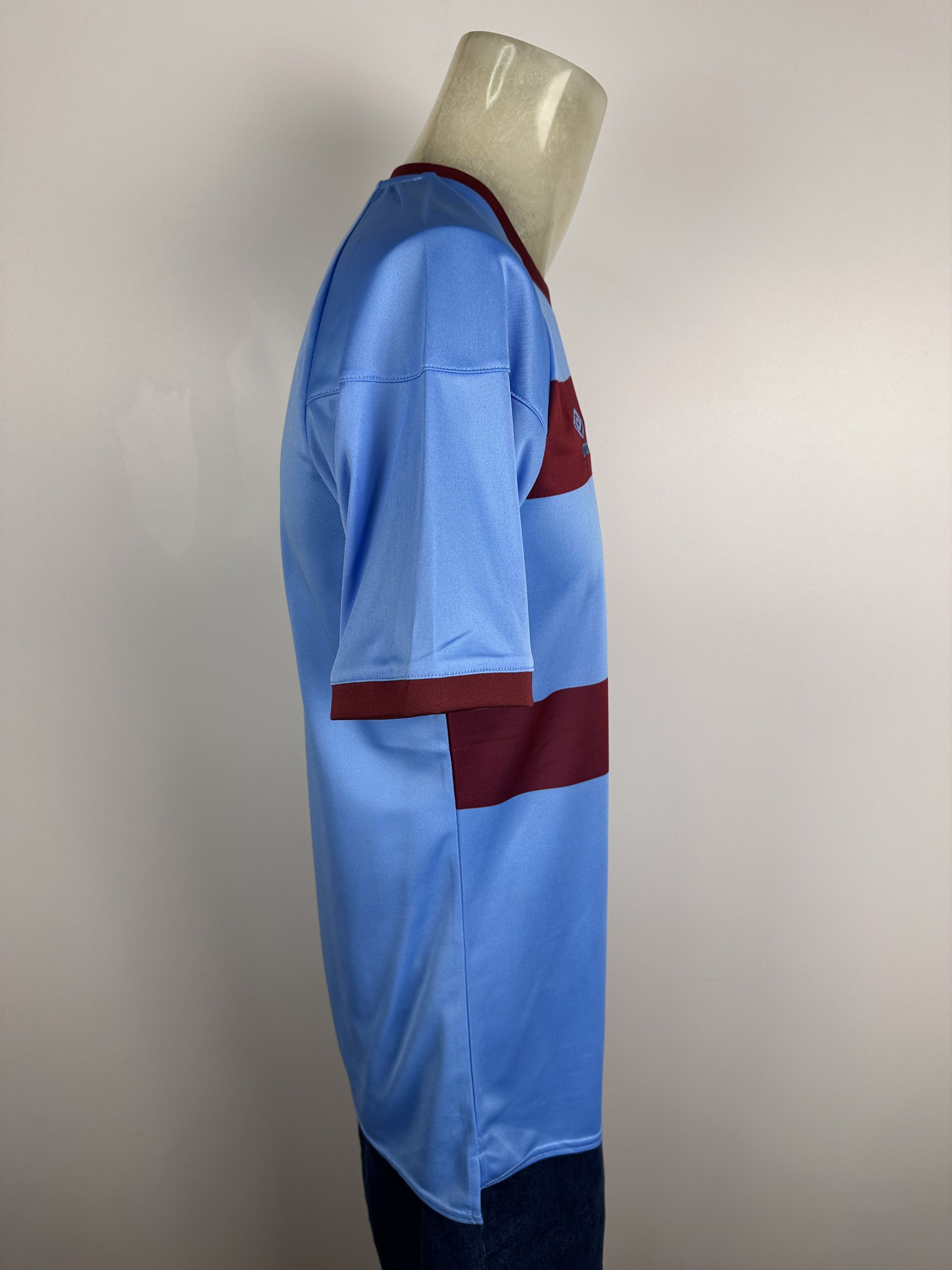 Umbro West Ham United 2020 2021 Football Shirt Soccer Jersey Umbro Size US M / EU 48-50 / 2 - 8 Thumbnail