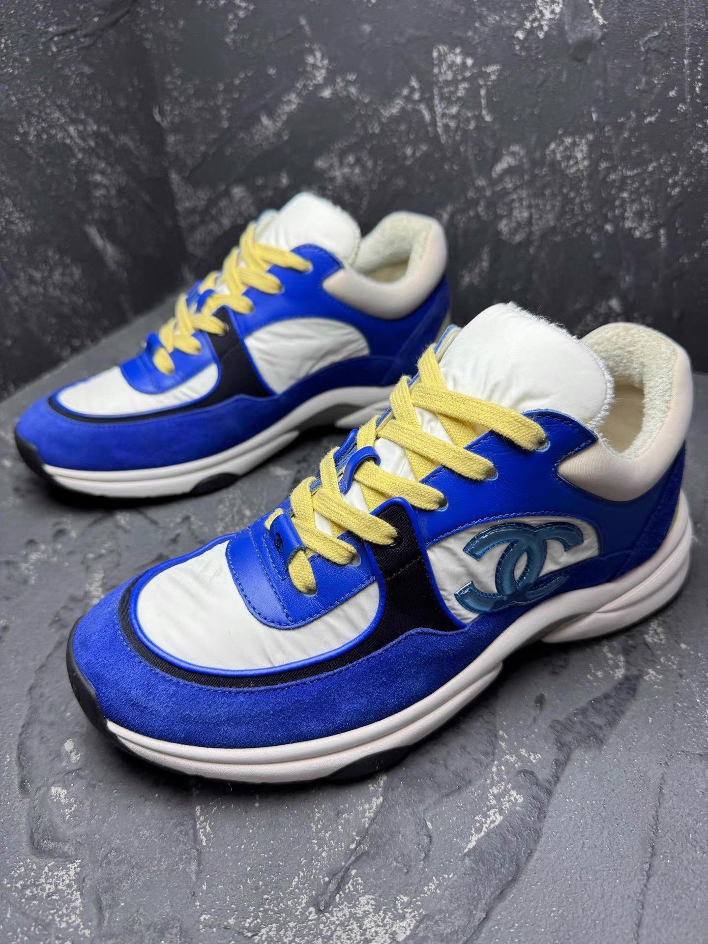 Chanel Chanel White & Blue Color Block Sneakers Q10 Size US 7.5 / IT 37.5 - 1 Thumbnail