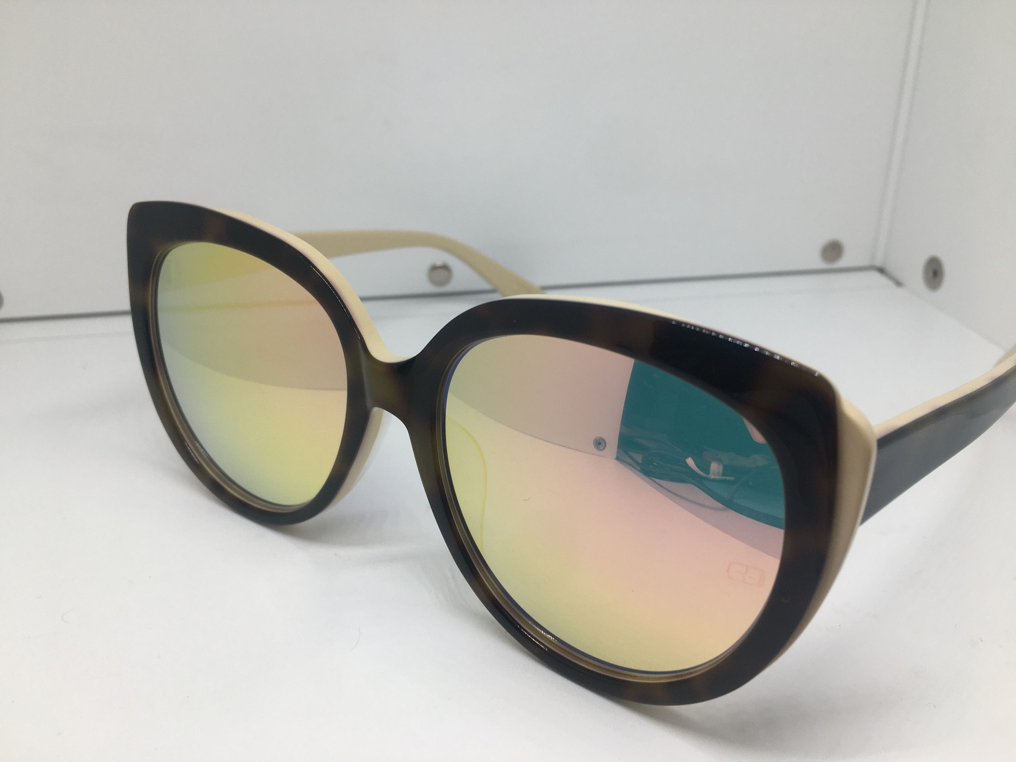 Other Great Dreamer Caster Oversize Sunglasses Frame Diva Size ONE SIZE - 3 Thumbnail