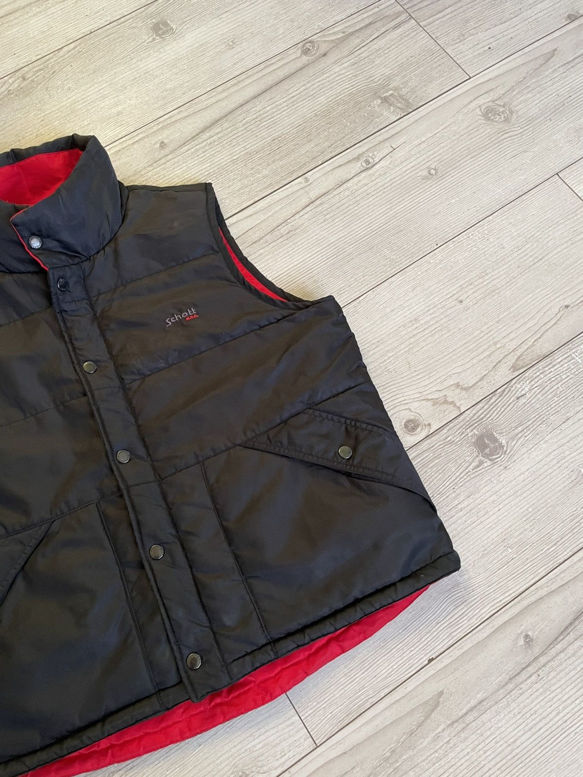 Schott × Vintage Vintage Schott Reversible Red-Black Puffer Mens Vest Size US S / EU 44-46 / 1 - 8 Thumbnail