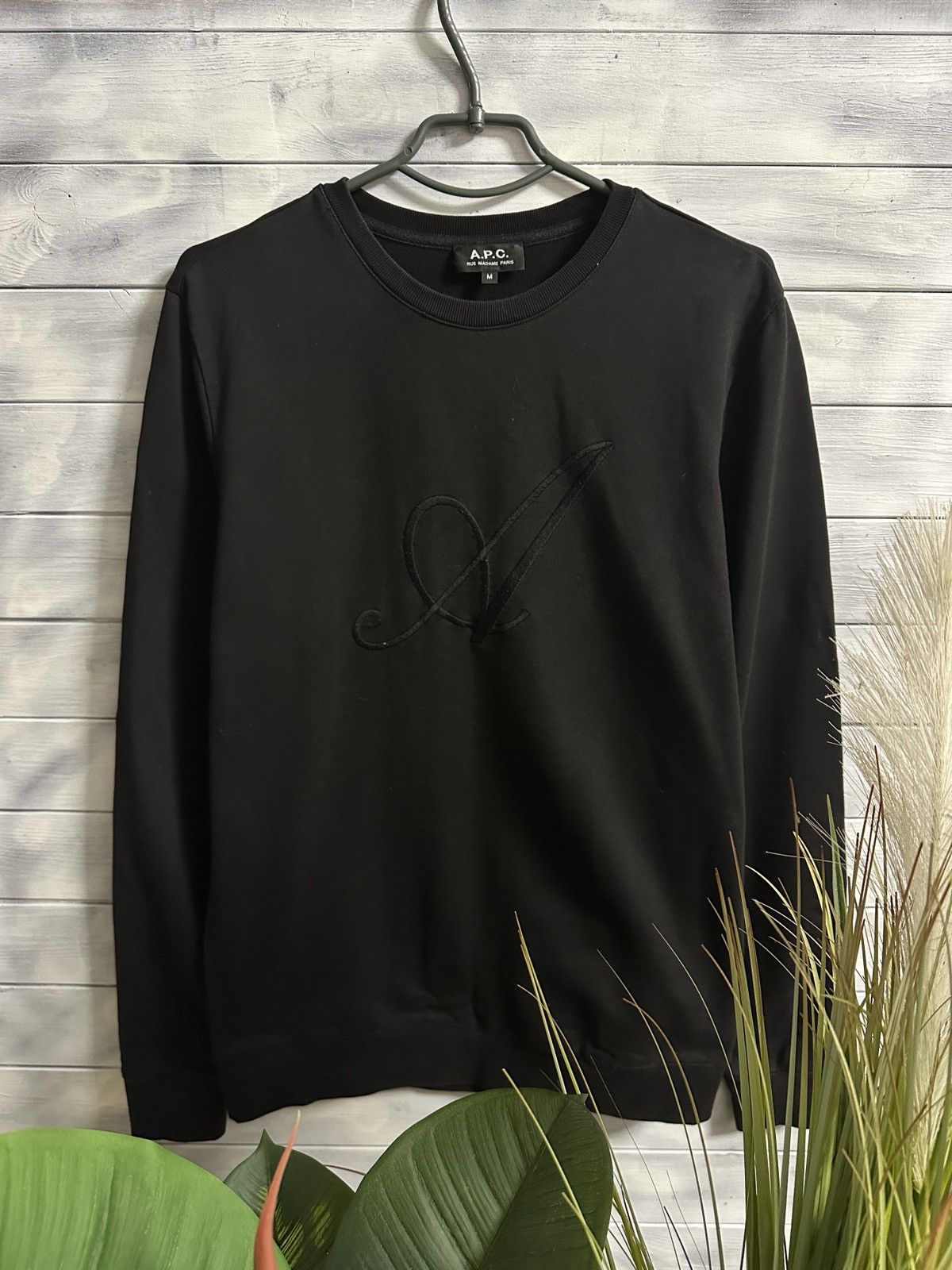 A.P.C. Rare Luxury Sweatshirt A.P.C. Rue Madame Paris size M. Size US M / EU 48-50 / 2 - 1 Thumbnail