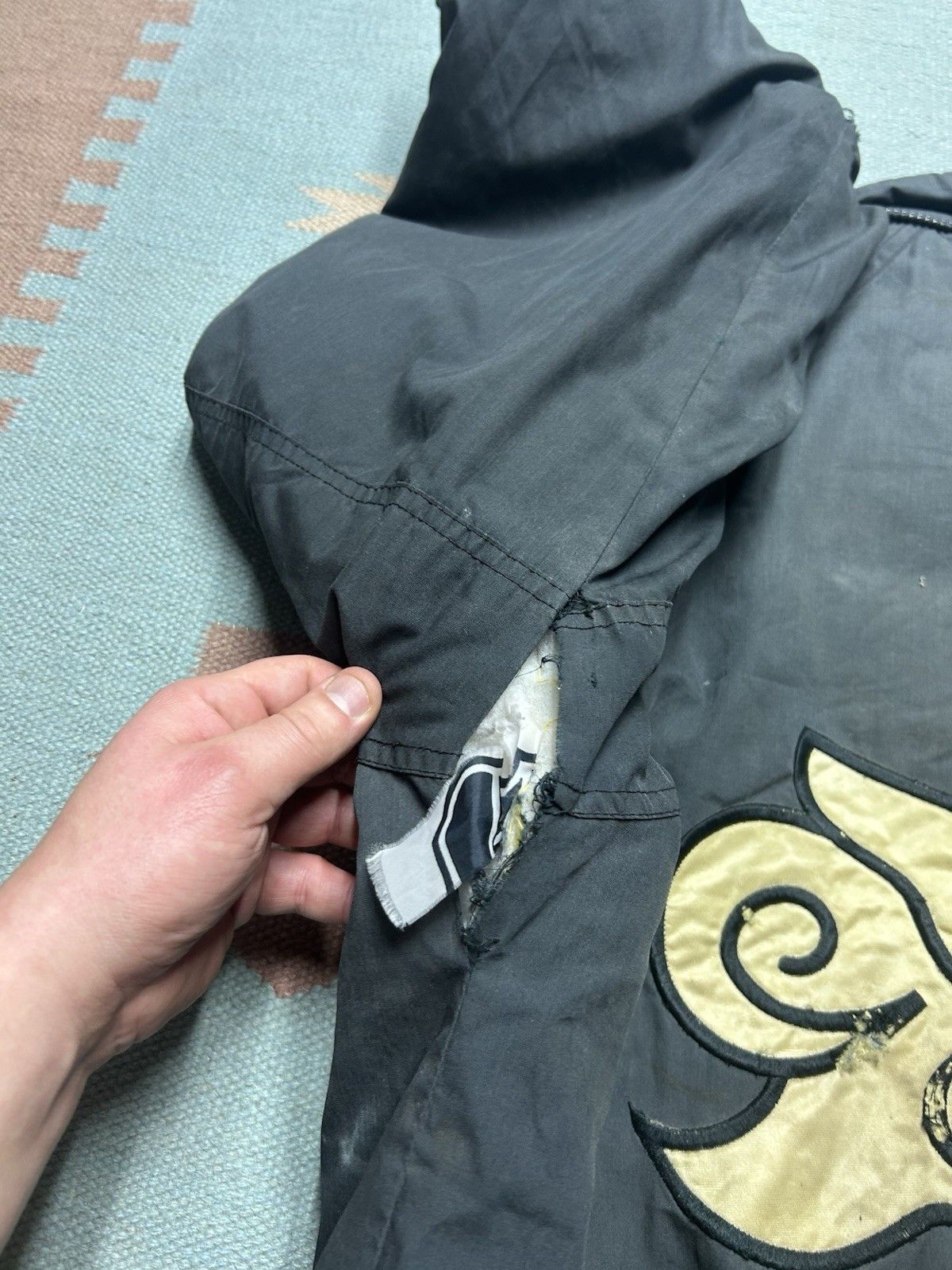 Vintage VTG pro player puffer jacket Barcelona dragons distressed L Size US L / EU 52-54 / 3 - 20 Thumbnail