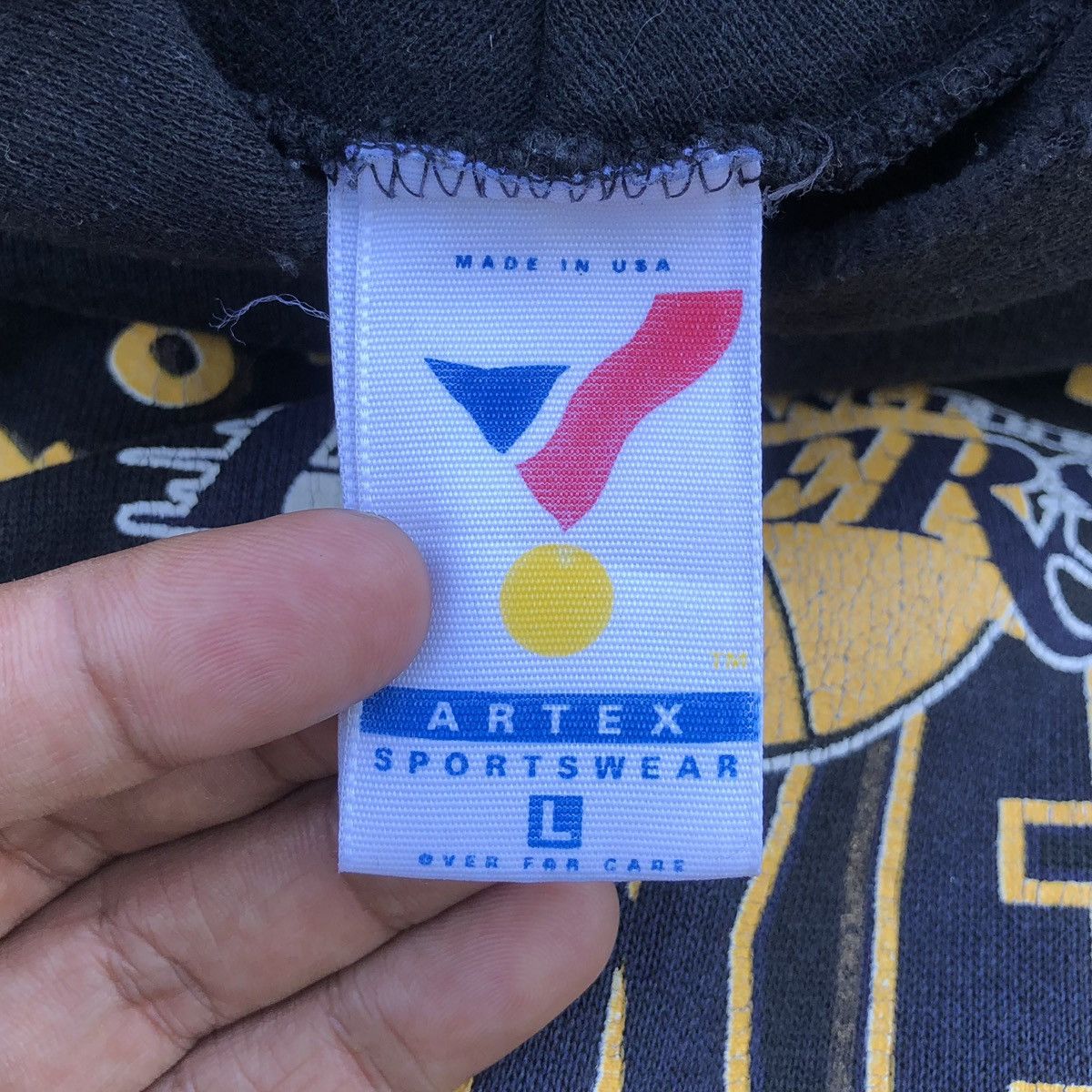 Vintage Vintage Sun Faded 90s NBA Los Angeles Lakers sweater hoodie Size US L / EU 52-54 / 3 - 11 Thumbnail