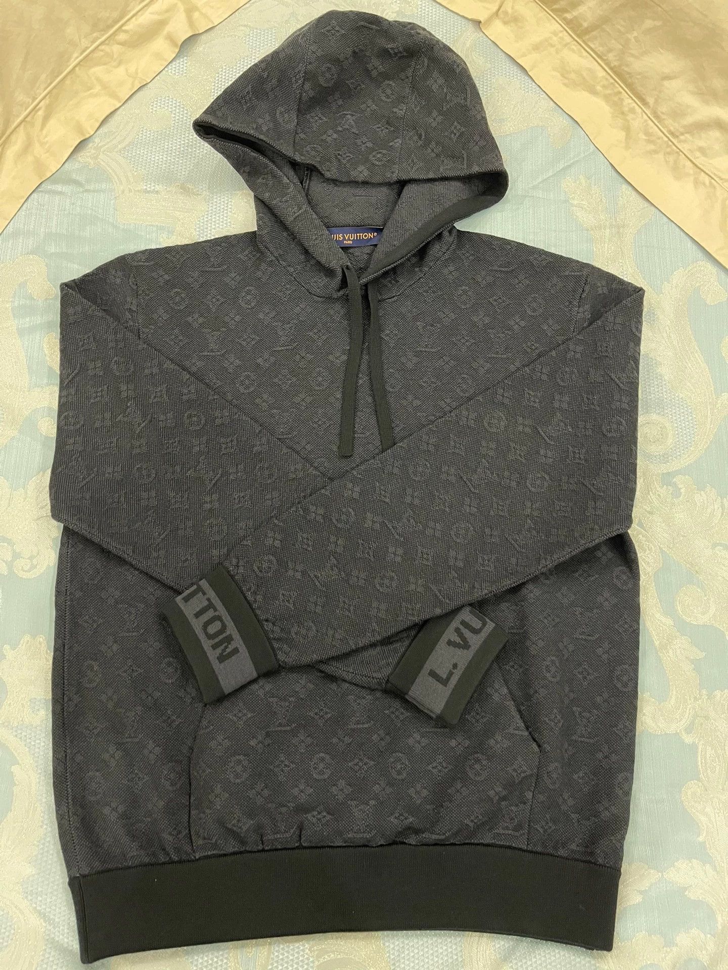 Louis Vuitton LV Full Logo Wool Sweatshirt M (New) Size US M / EU 48-50 / 2 - 2 Thumbnail