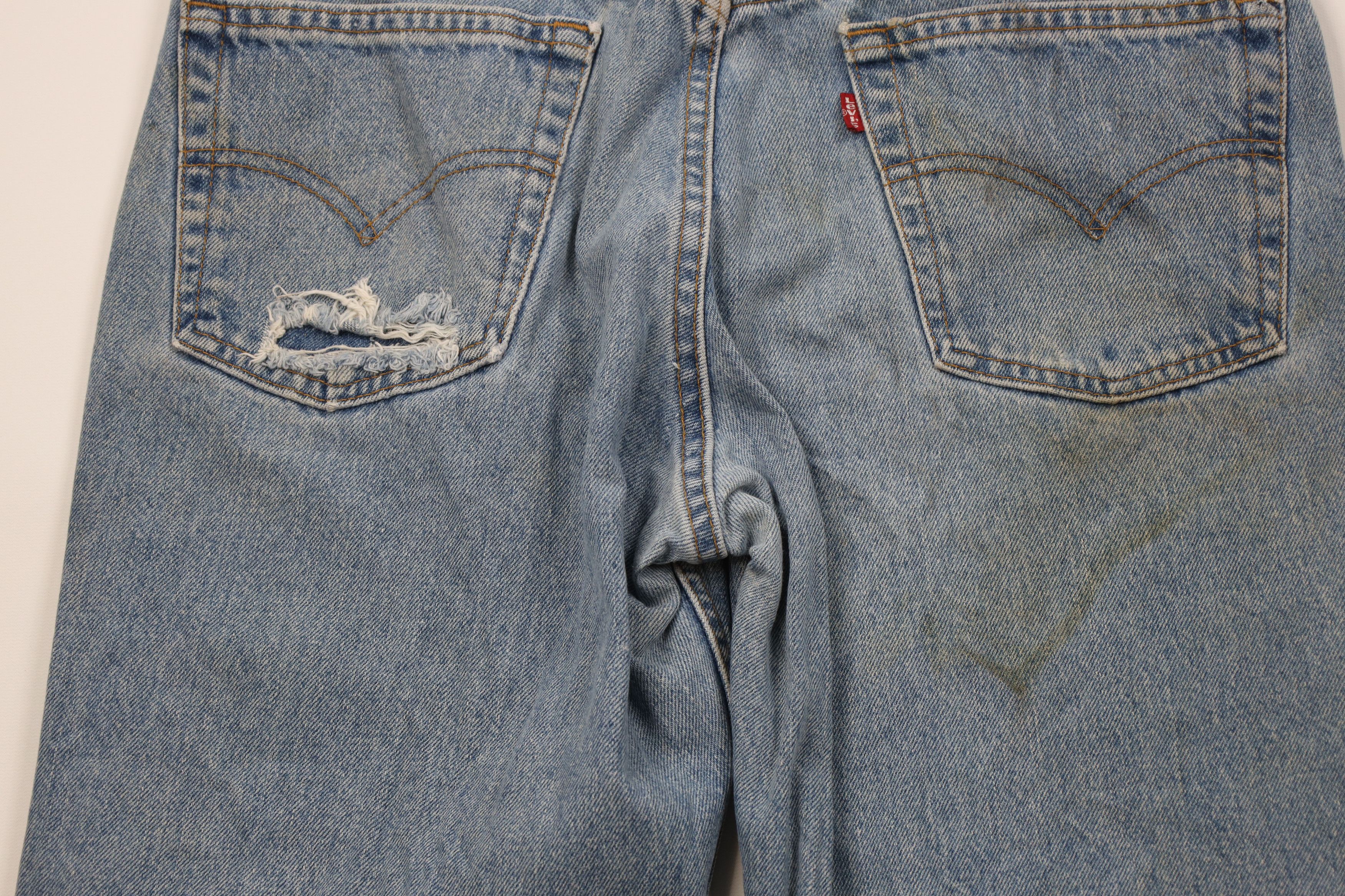 Levi's Vintage 90s Levis 550 Relaxed Fit Denim Jeans Blue USA Size US 34 / EU 50 - 13 Thumbnail
