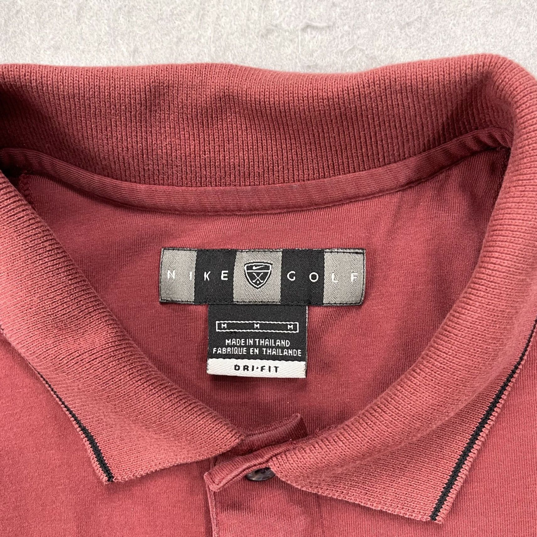 Nike VINTAGE Nike Polo Shirt Mens M Red 90s Golf Tiger Woods Logo Swoosh Dri-Fit Polo Shirt Size US M / EU 48-50 / 2 - 4 Thumbnail