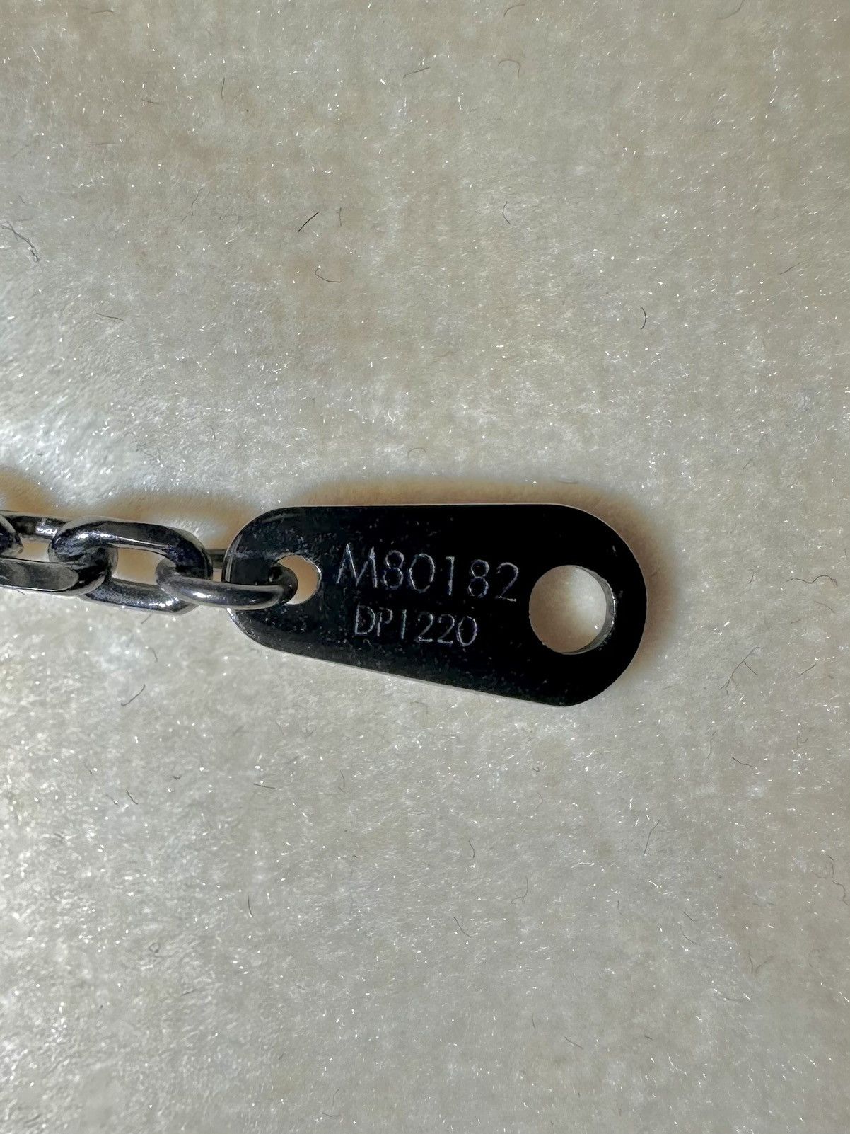 Louis Vuitton Key LV Necklace Size ONE SIZE - 9 Thumbnail