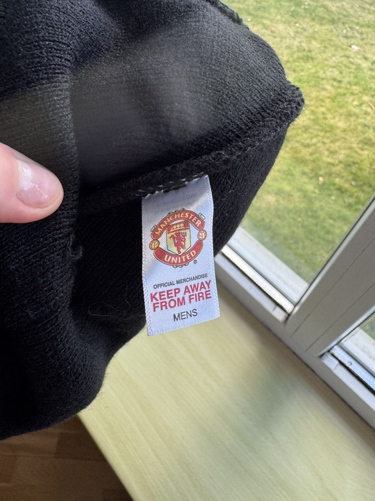 Vintage MANCHESTER UNITED VINTAGE PREMIER LEAGUE SOCCER BEANIE HAT Size ONE SIZE - 4 Thumbnail
