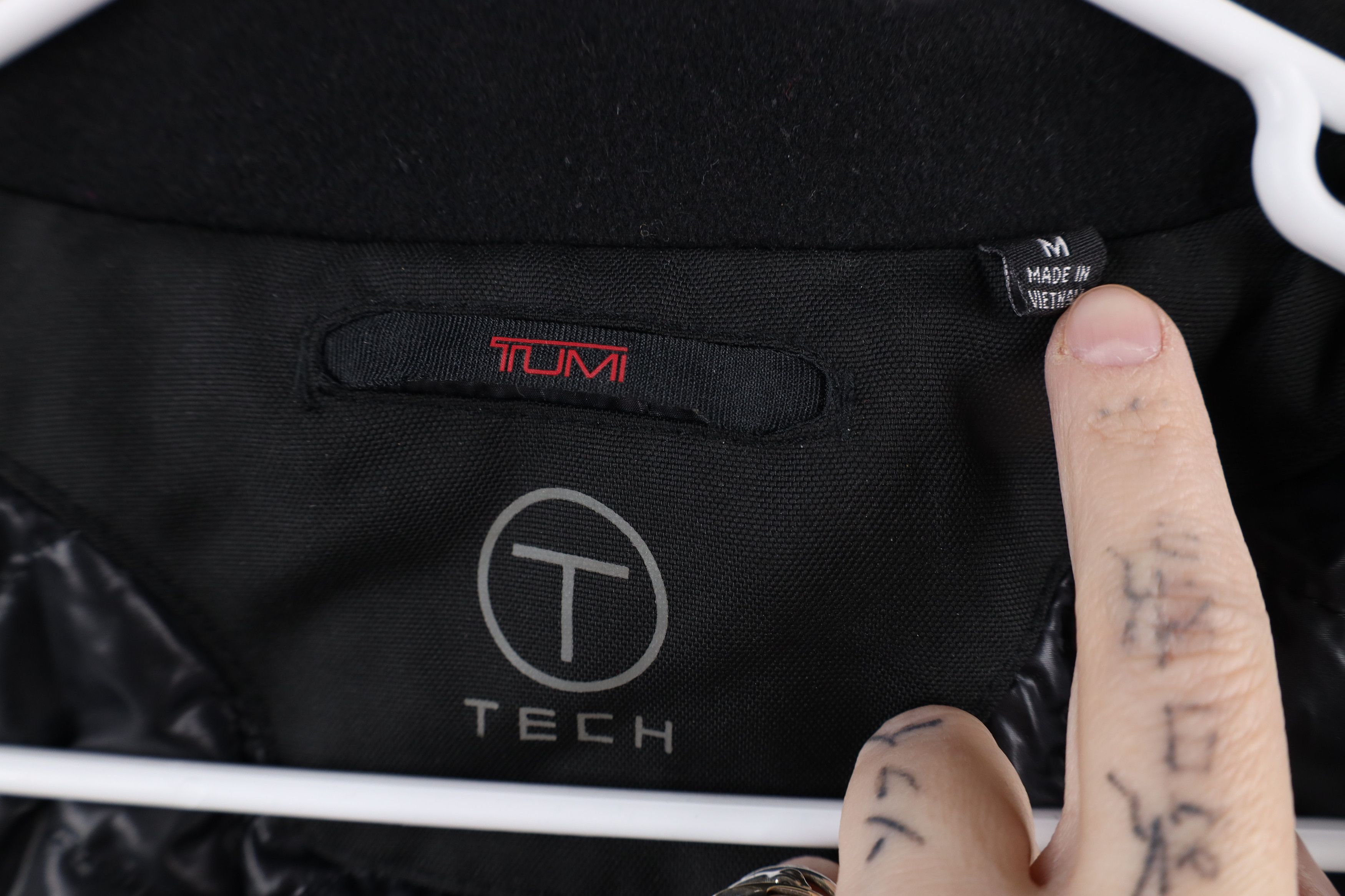 Tumi × Vintage Tumi T Tech Blend Hooded Quilt Lined Full Zip Jacket Black Size US M / EU 48-50 / 2 - 10 Thumbnail