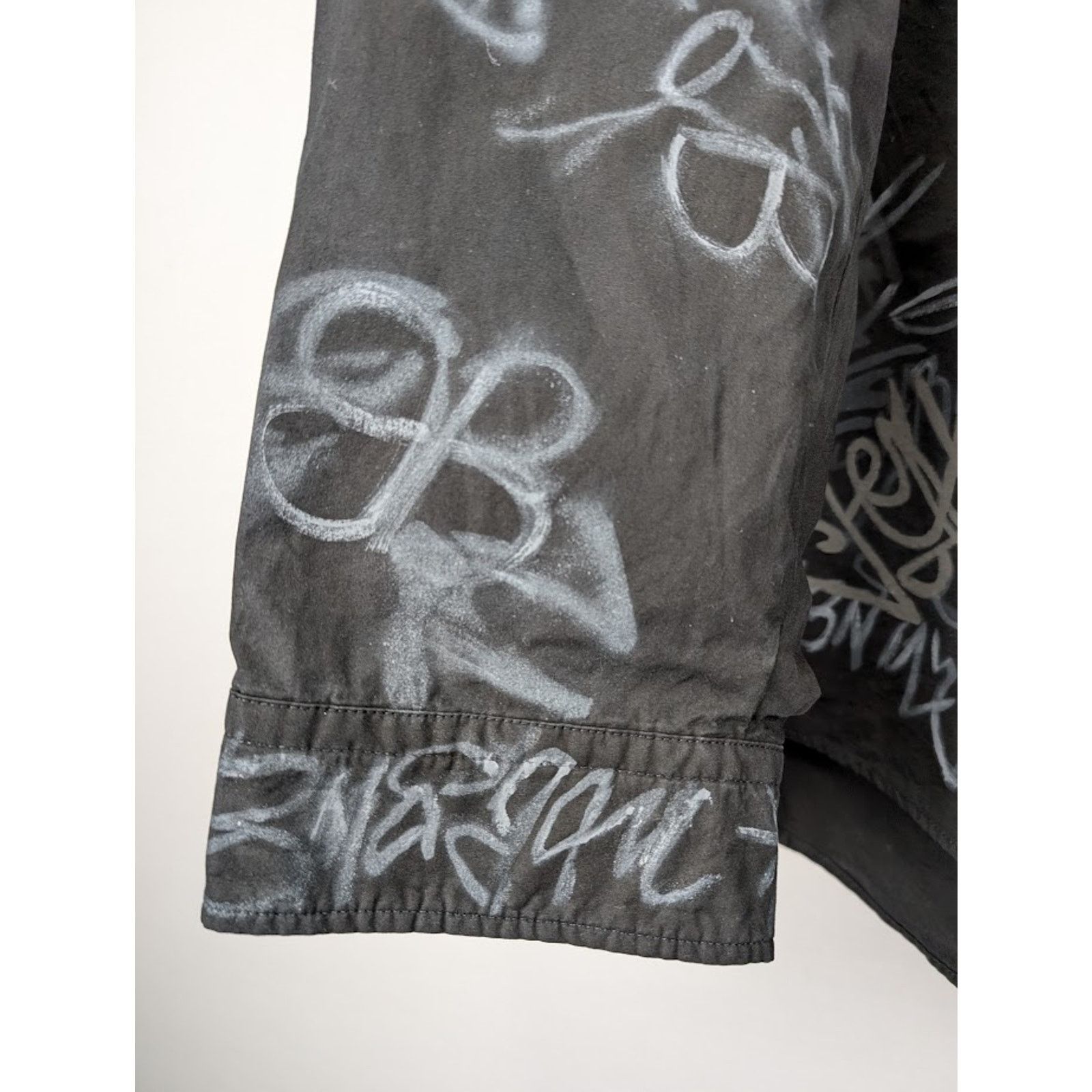 Balenciaga o1rshd1 Cotton Poplin Graffiti Oversized Shirt in Black Size US S / EU 44-46 / 1 - 7 Thumbnail