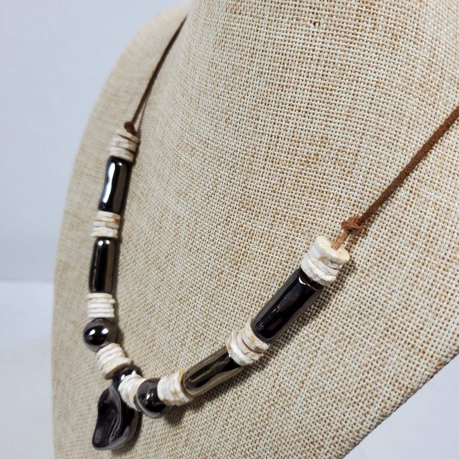 The Unbranded Brand Vintage Handcrafted Ceramic Spoon Beaded Shell Necklace 20" Size ONE SIZE - 3 Thumbnail