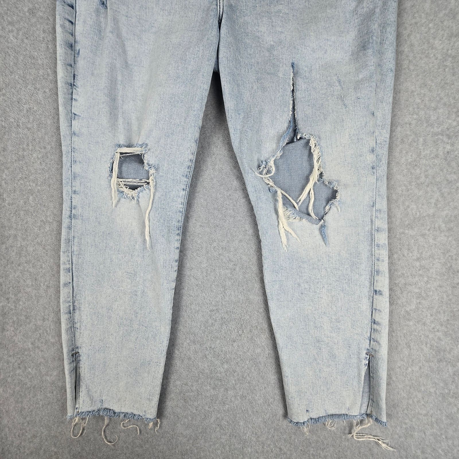 Old Navy Old Navy 18 OG Straight Button Fly Distressed Jeans Raw Hem Size 40" / US 18 - 6 Thumbnail