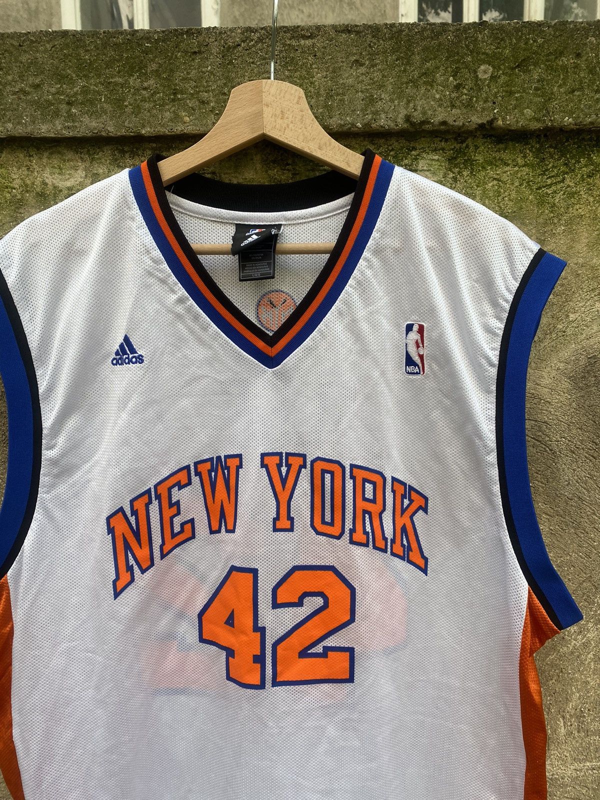 Adidas × NBA Adidas New York 42 Lee NBA Jersey Size US L / EU 52-54 / 3 - 3 Thumbnail