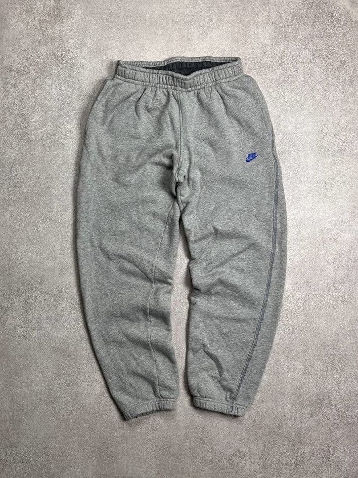 Nike × Vintage Vintage Nike Swoosh Baggy Trackpants Y2K S Size US 31 - 1 Thumbnail