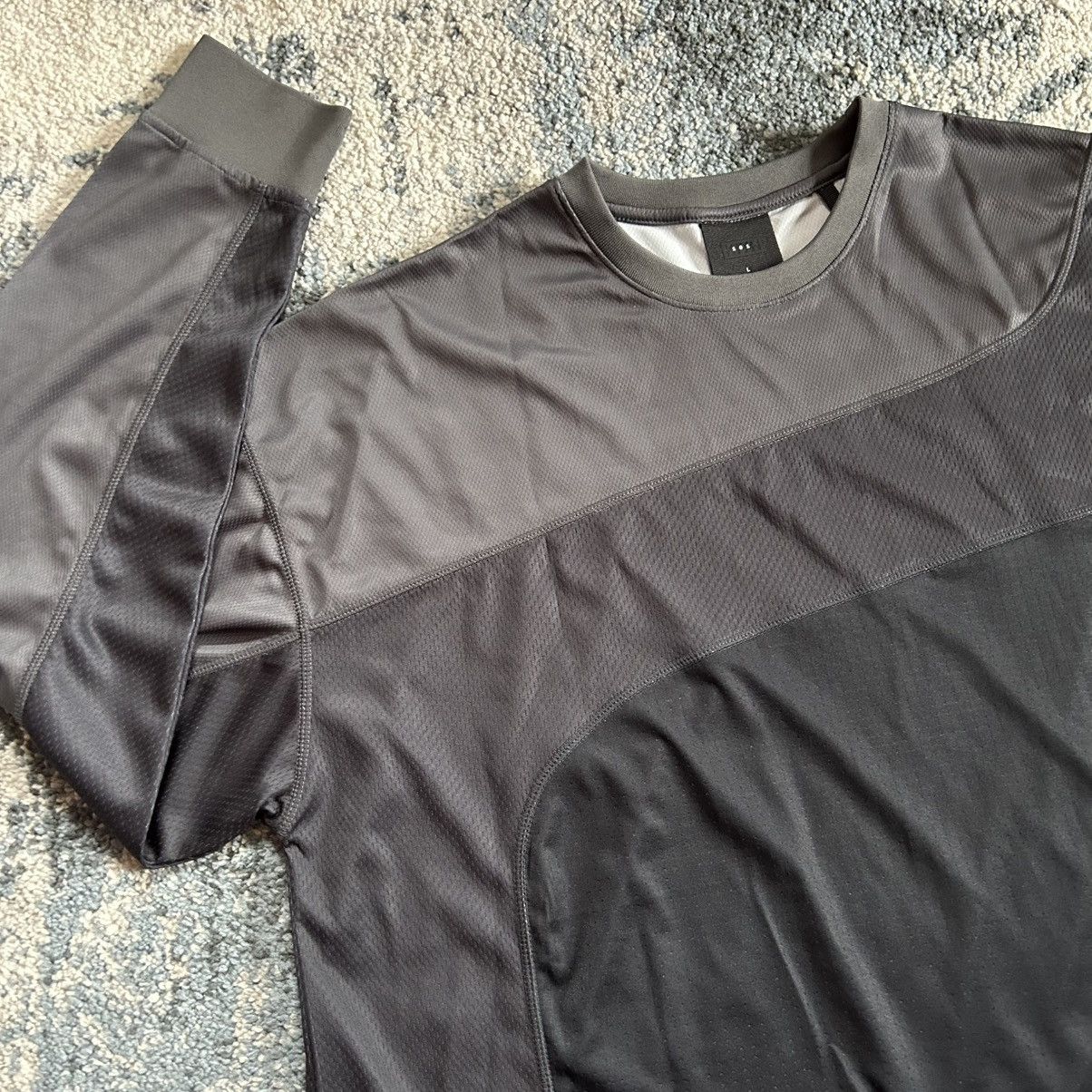 Kith 101 OTTO PANELED MESH L/S WARM UP SHOOTiNG SHiRT MiNiMALiSM Size US L / EU 52-54 / 3 - 4 Thumbnail