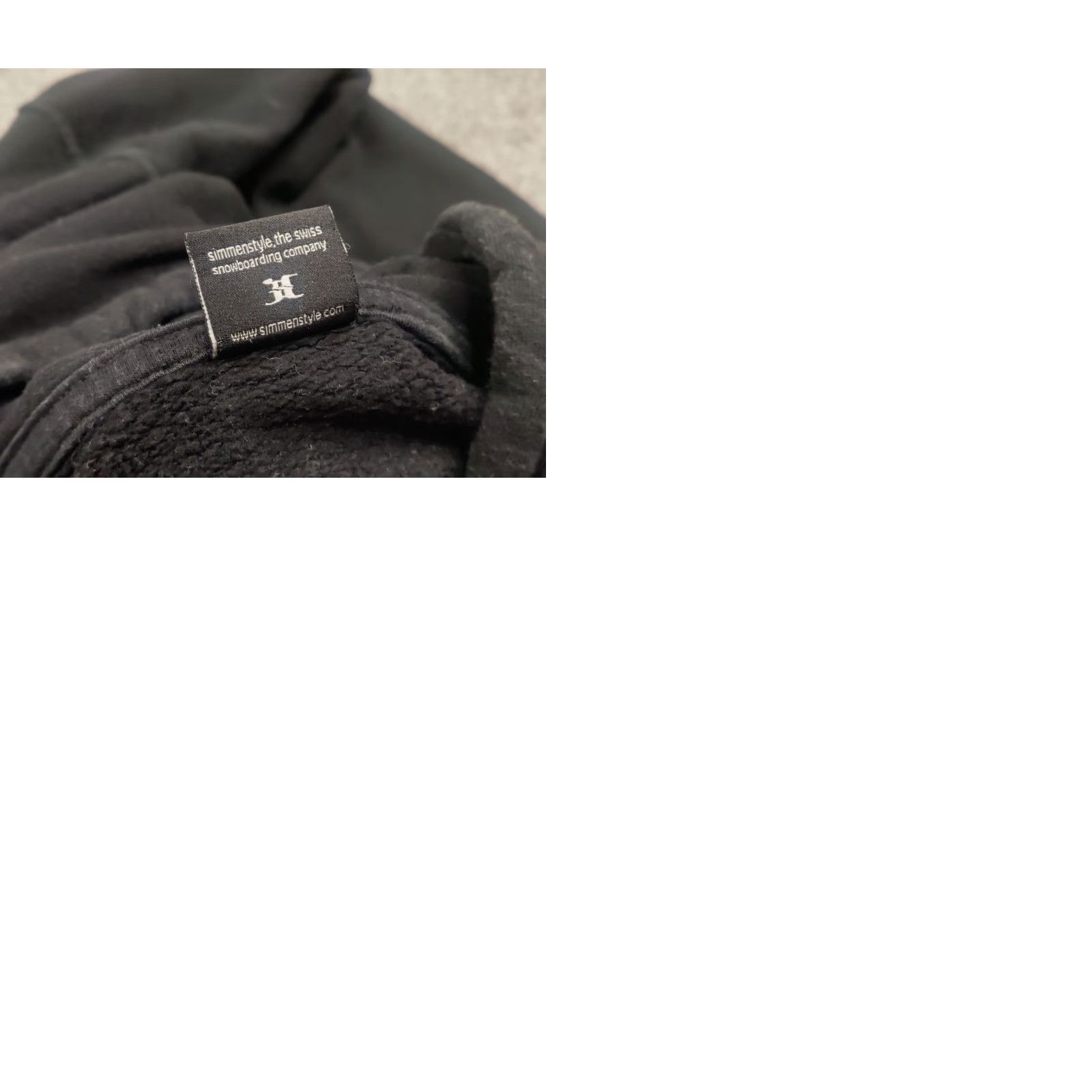 Vintage VINTAGE Simmen Style alien workshop skate girl logo Black hoodie Size US M / EU 48-50 / 2 - 9 Thumbnail
