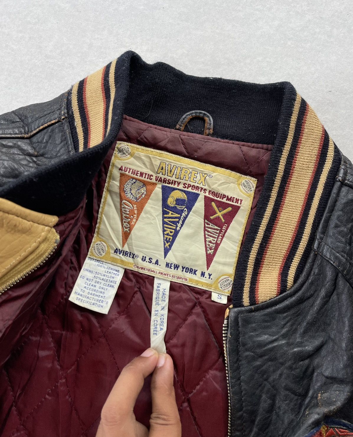 Avirex 🔥VINTAGE AVIREX TOMAHAWKS INDIAN LOGO LEATHER VARSITY JACKET Size US S / EU 44-46 / 1 - 12 Thumbnail