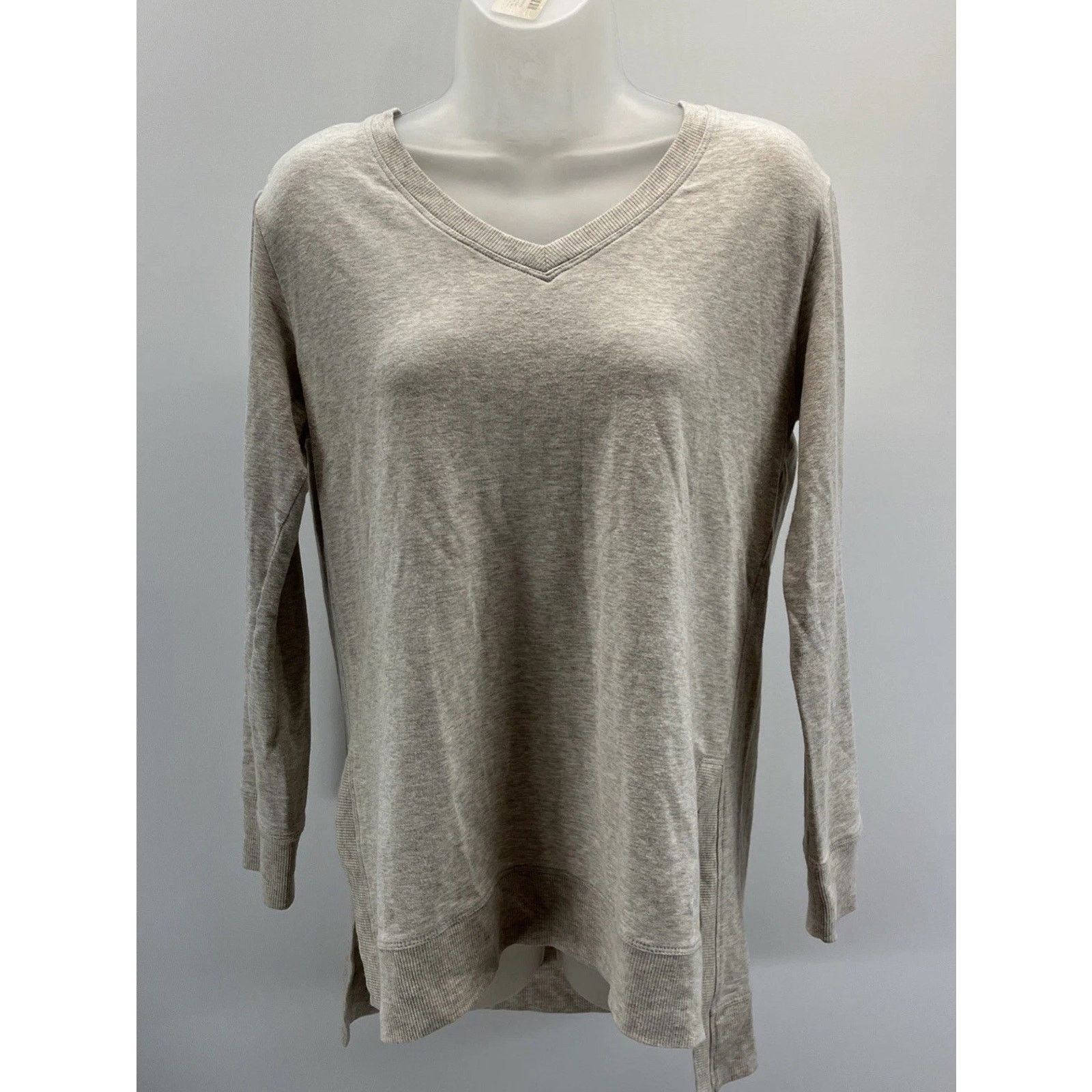 Chicos Chicos Zenergy Grey LongSleeve Tunic Sweater Flowy Womens 0S Size L / US 10 / IT 46 - 1 Thumbnail