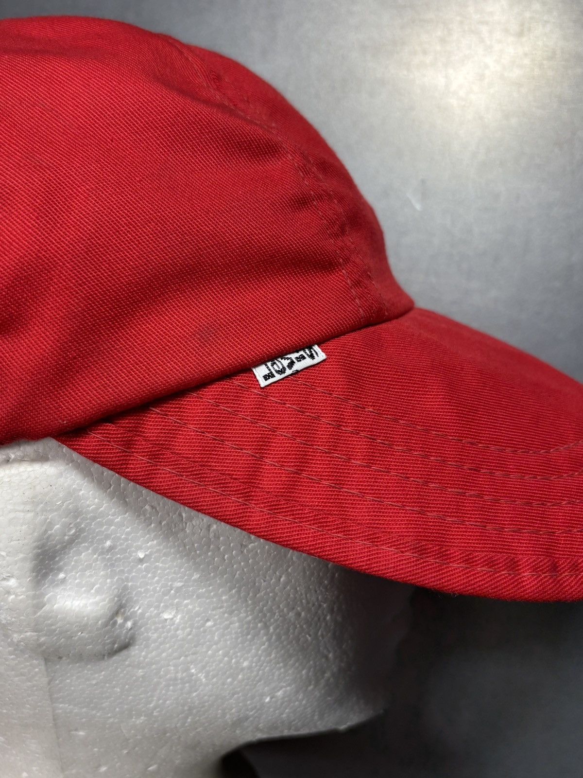 Levi's Vintage Levi's White Tab Hat Youth 70s Elastic Baseball Cap Size ONE SIZE - 2 Thumbnail