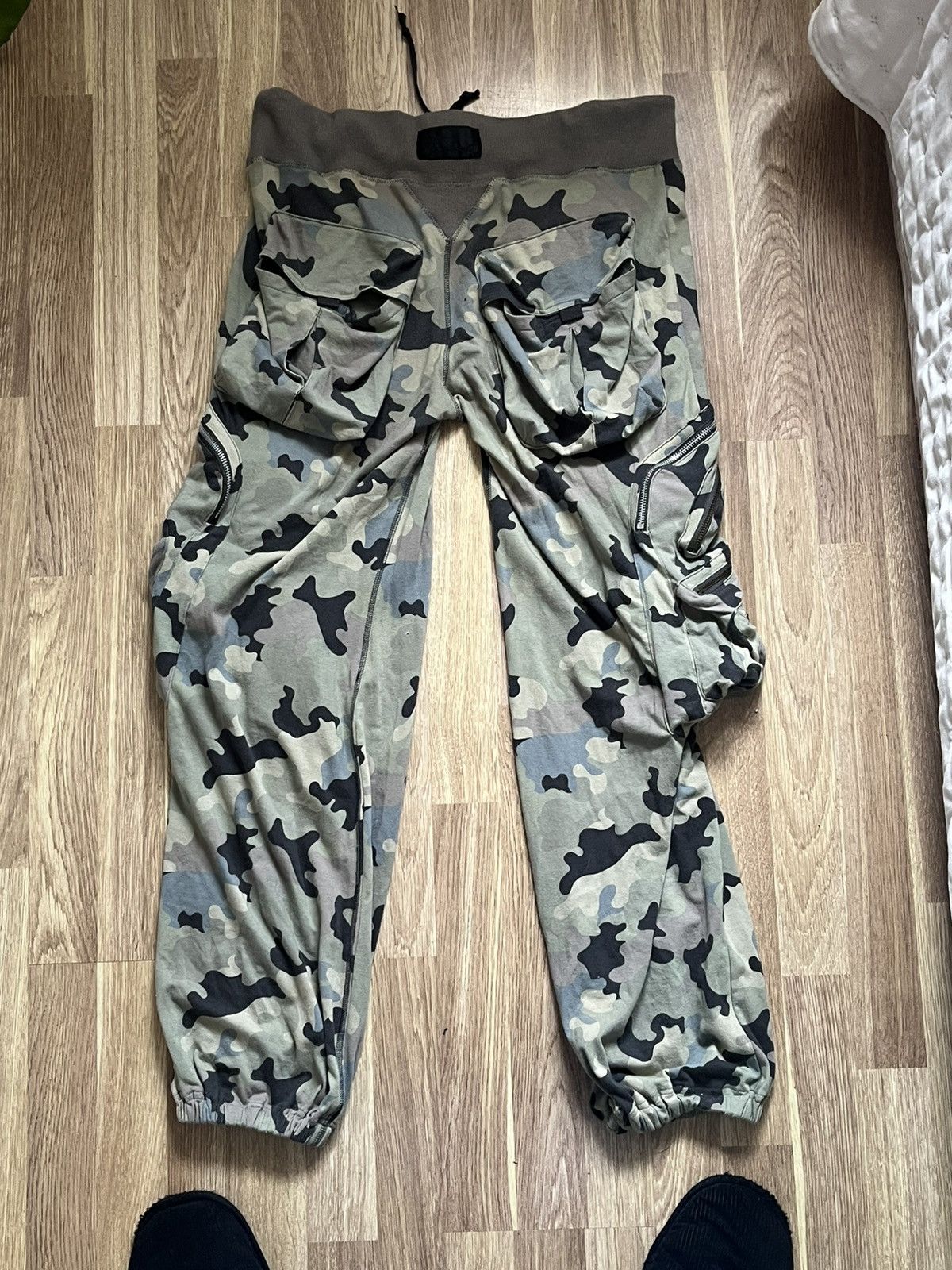 Le Grande Bleu (L.G.B.) LGB shark boxer pants Size US 36 / EU 52 - 4 Thumbnail