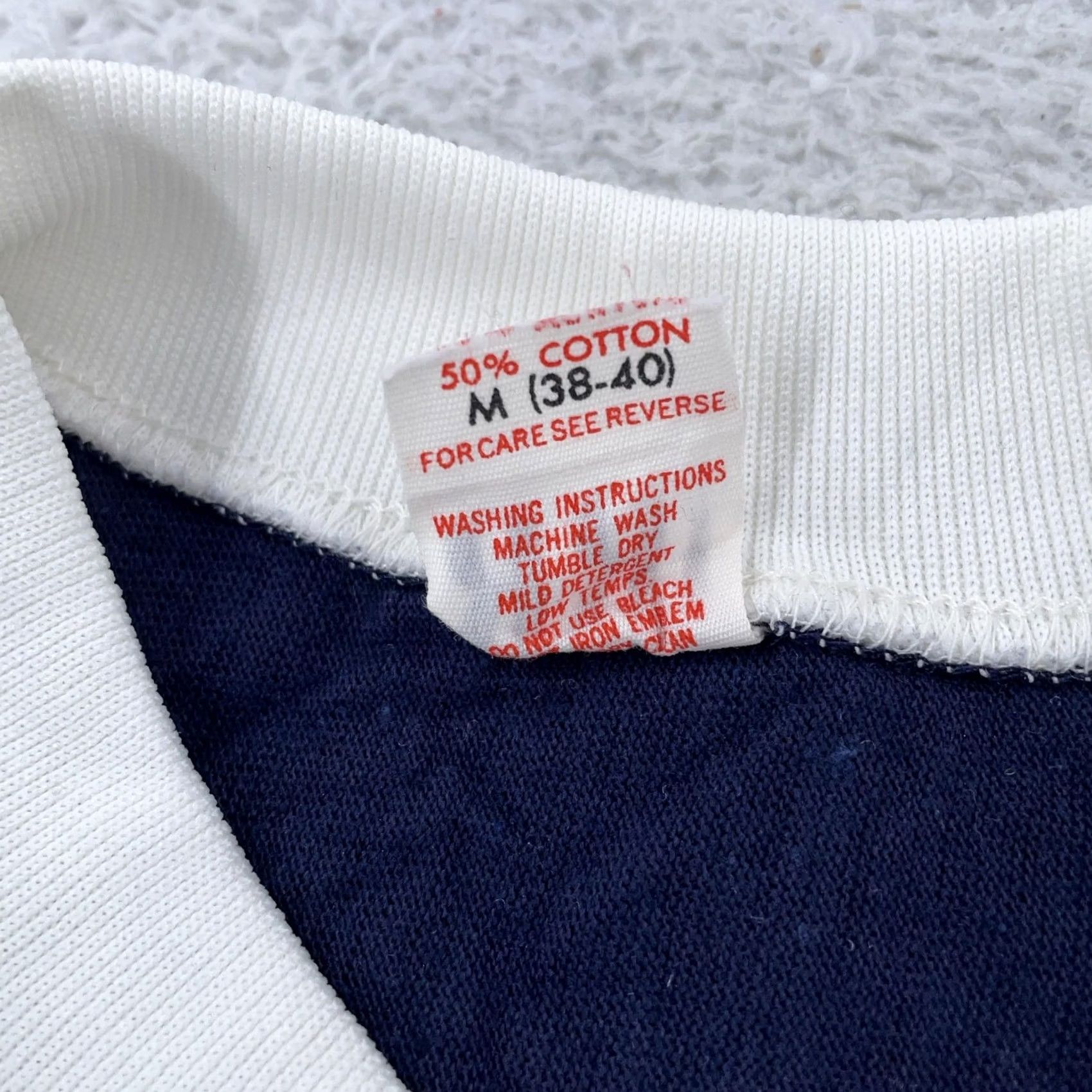 Vintage Vtg 70s Collegiate Pacific Navy White Stripes V Neck Tee 2XS Shirt Men Ch T-Shirt Size US XXS / EU 40 - 3 Thumbnail