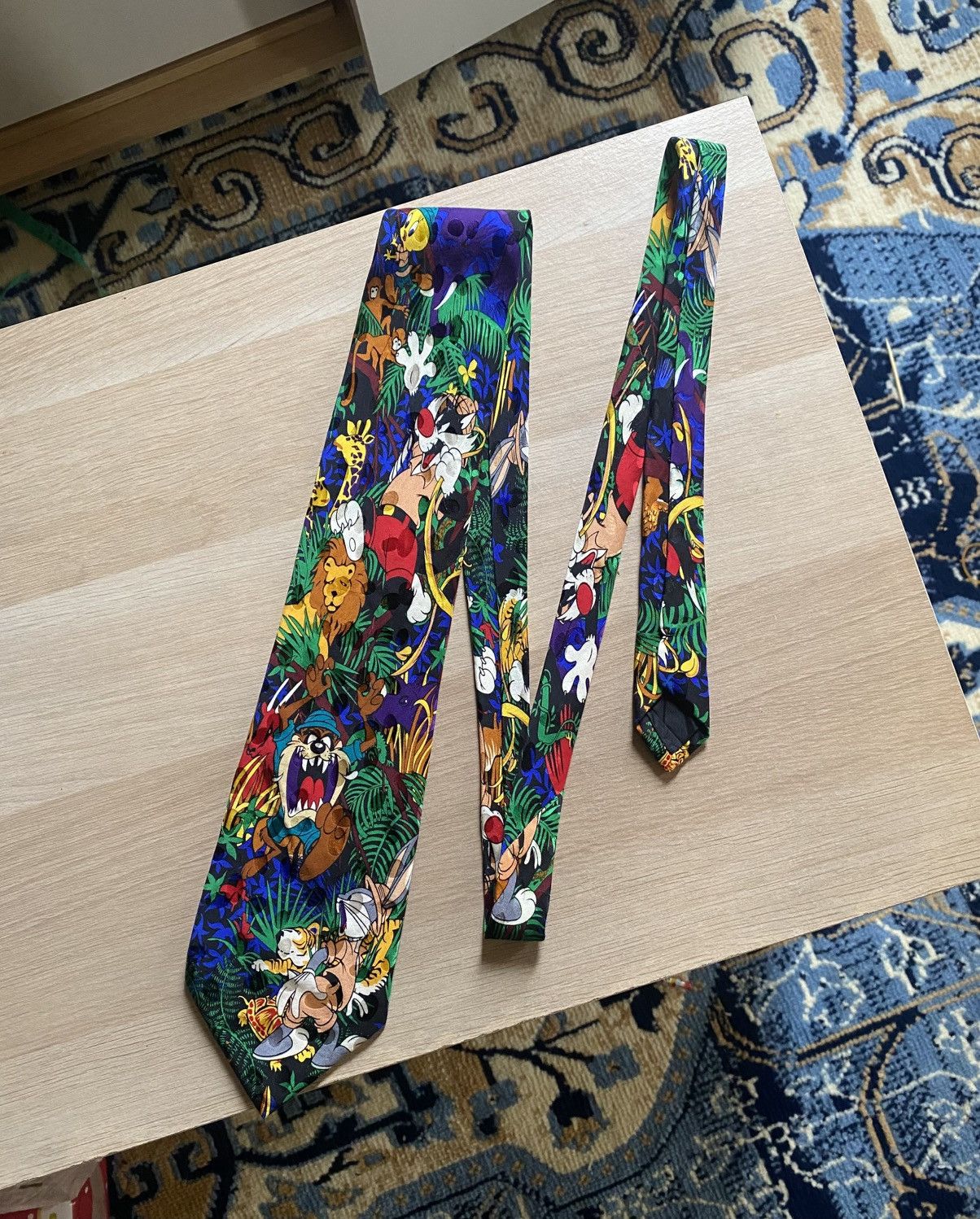 Vintage Warner Bros Cartoon 1993 silk ties Size ONE SIZE - 1 Thumbnail
