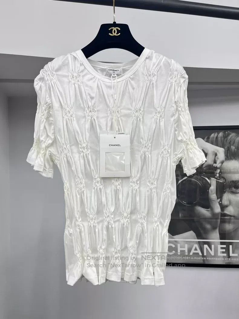 Other Chanel White pleated logo short sleeves Size XL / US 12-14 / IT 48-50 - 1 Thumbnail
