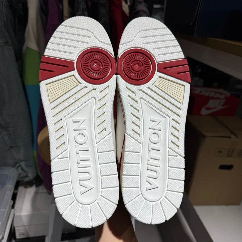 Louis Vuitton Louis Vuitton Trainer Fashion Sneakers for Men -2508 Size US 10.5 / EU 43-44 - 4 Thumbnail