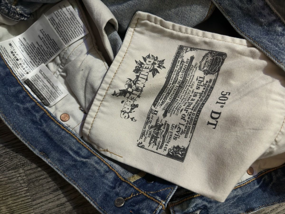 DENIM TEARS × Levi's DENIM TEARS X LEVIS THE COTTON WREATH JEAN LIGHT WASH Size US 34 / EU 50 - 5 Thumbnail