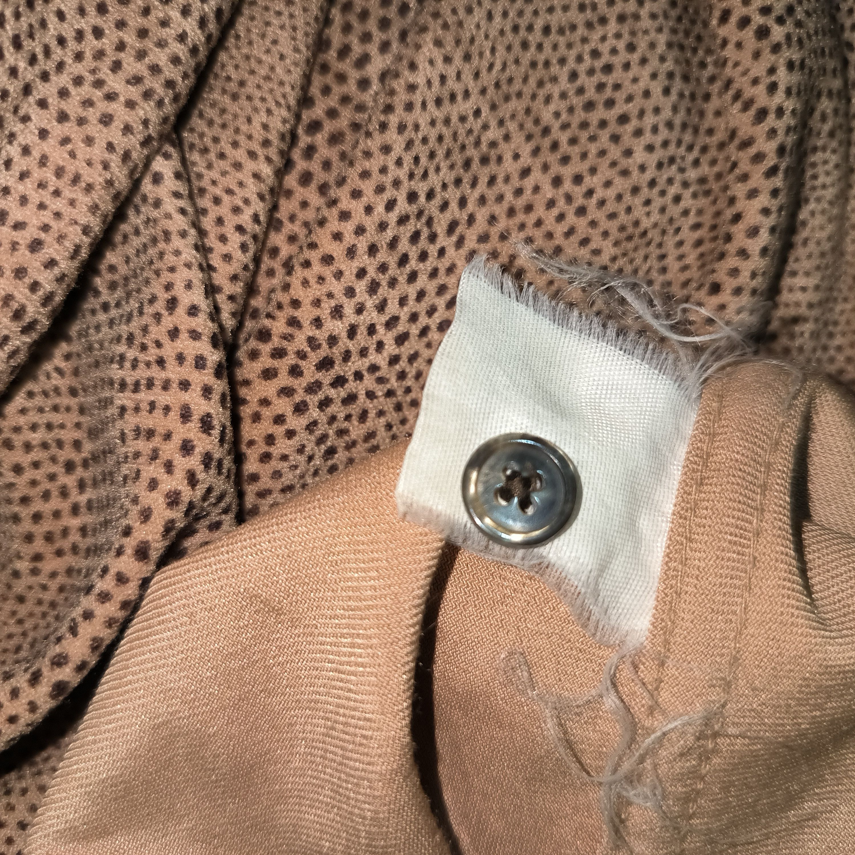 Japanese Brand Vintage Out Of Curiosity Leopard Shirts Size US M / EU 48-50 / 2 - 4 Thumbnail