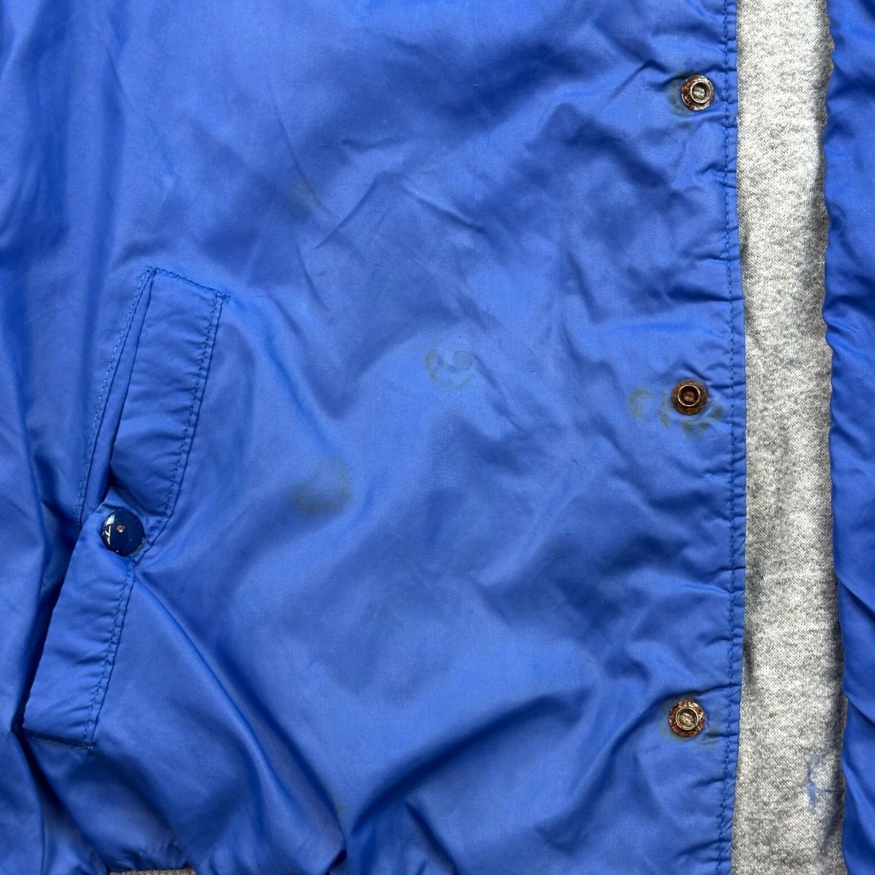 Vintage VINTAGE King Louie Pro Fit Jacket Mens L Bomber USA Blue 90s Classic Outdoor Logo Zipper Hooded Pockets Satin Nylon Spring Fall Winter Size US L / EU 52-54 / 3 - 5 Thumbnail