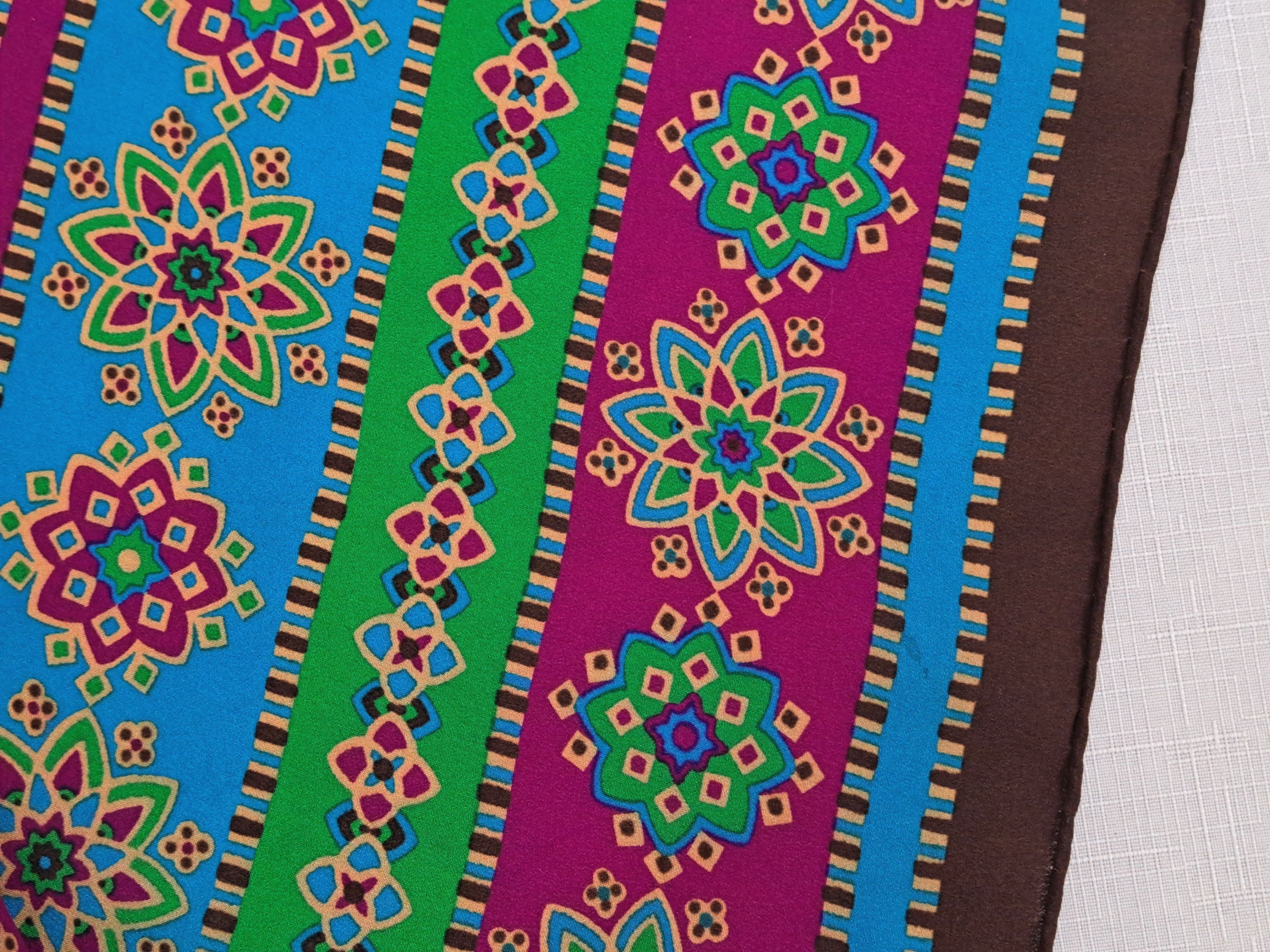 Vintage × Yves Saint Laurent Vintage Yves Saint Laurent geometric flower pattern scarf. Size ONE SIZE - 14 Thumbnail