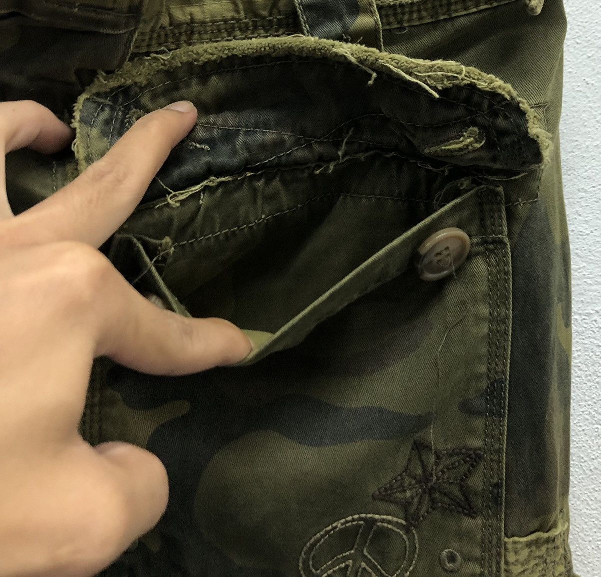 Japanese Brand Vintage Saves Stars Military Cargo Pants Size US 31 - 15 Thumbnail