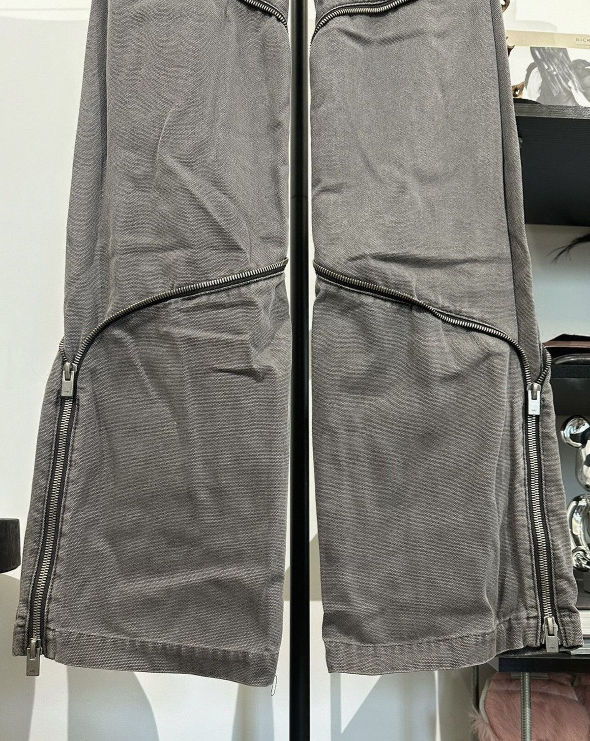 Heliot Emil Heliot Emil HE Washed & Distressed Zip Cargo Pants Size US 33 - 4 Thumbnail