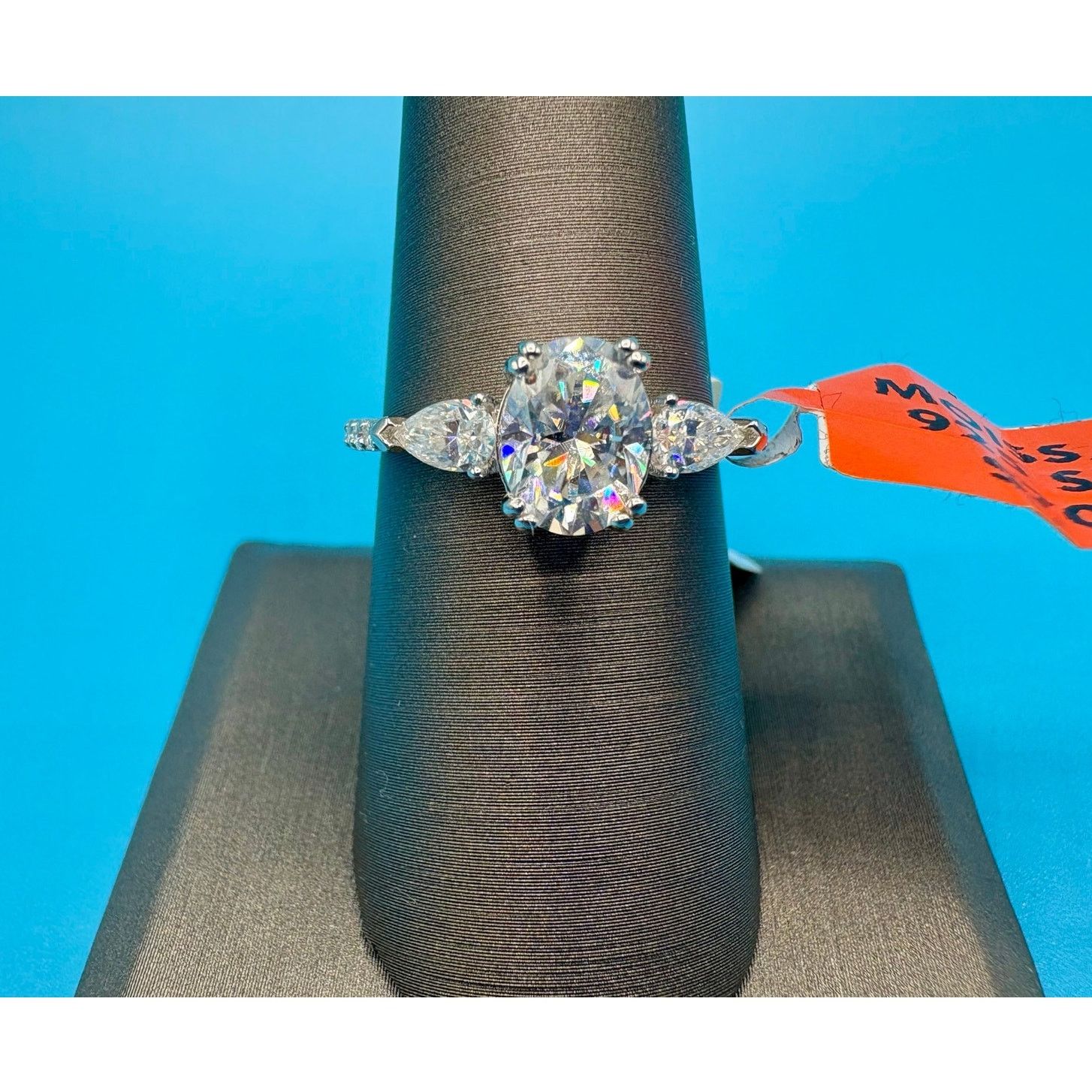 Jewelry NWT Sz. 8 (7.75) - 2.0ct Moissanite 925 Sterling 3 Stoned Size ONE SIZE - 2 Thumbnail