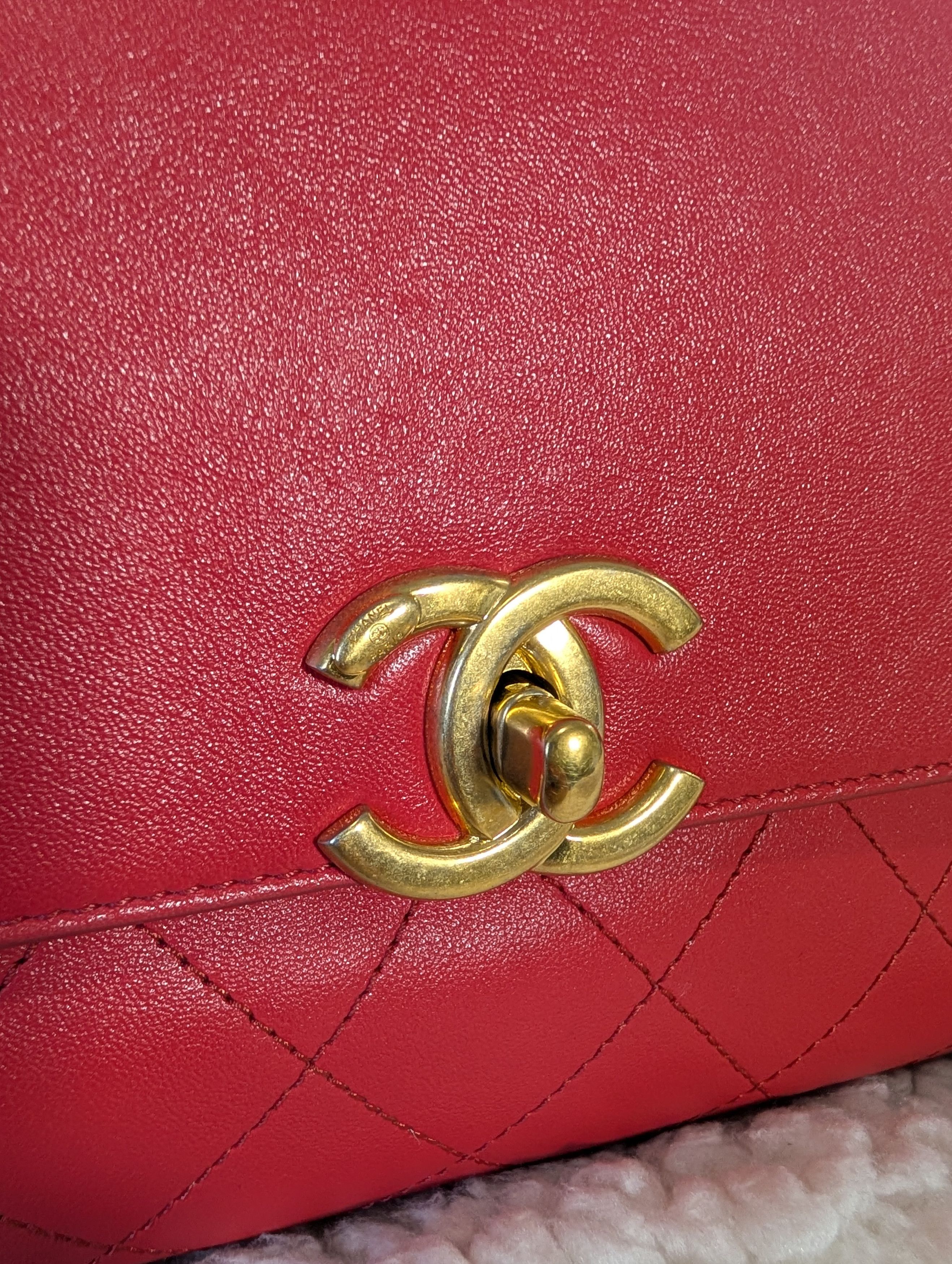 Chanel CHANEL Red Quilted Top Handle Shoulder Bag Size ONE SIZE - 3 Thumbnail