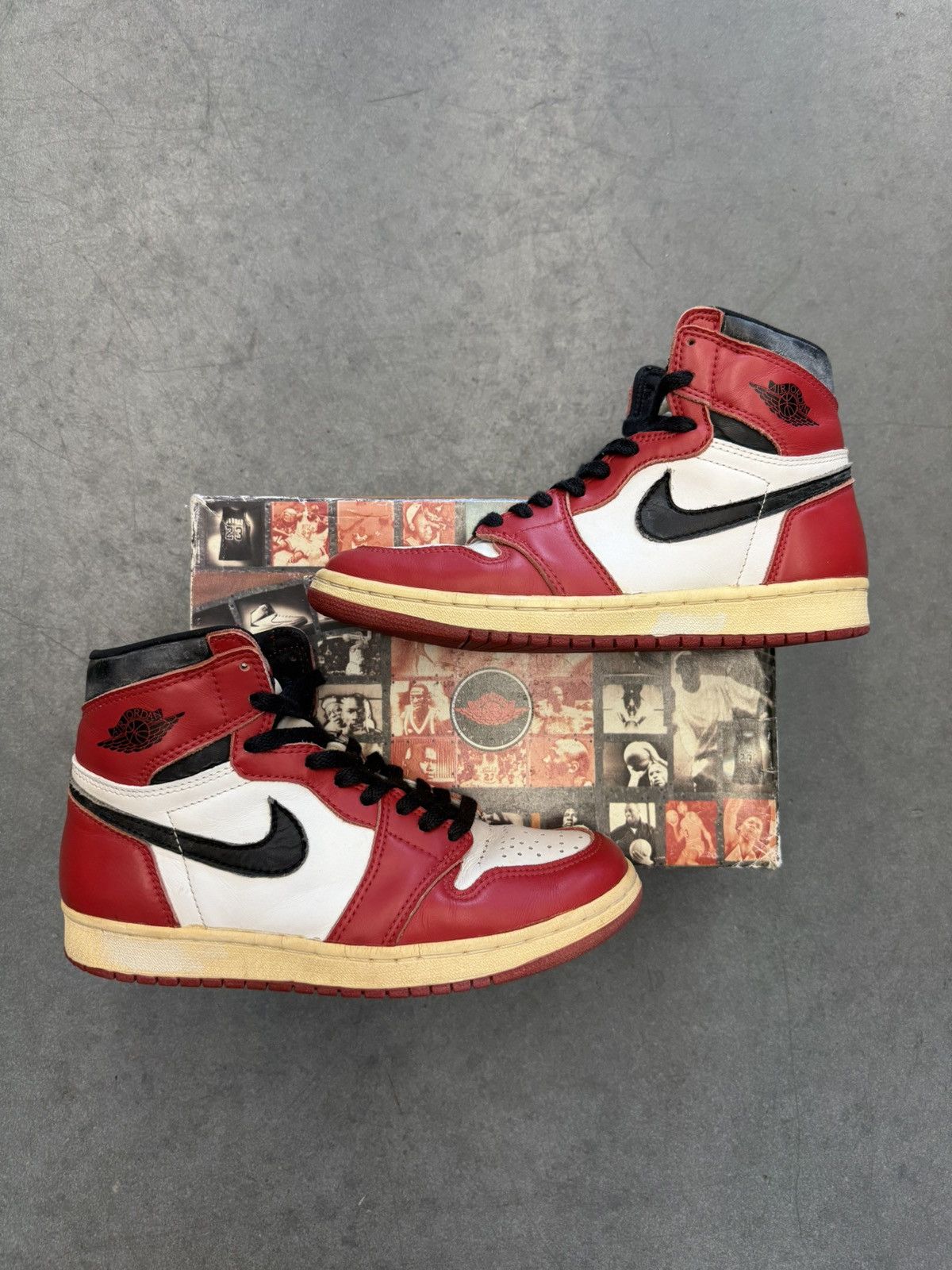 Jordan Brand 1994 Air Jordan 1 Chicago High Size 7.5 (Replacement Box) Size US 7.5 / EU 40-41 - 2 Thumbnail