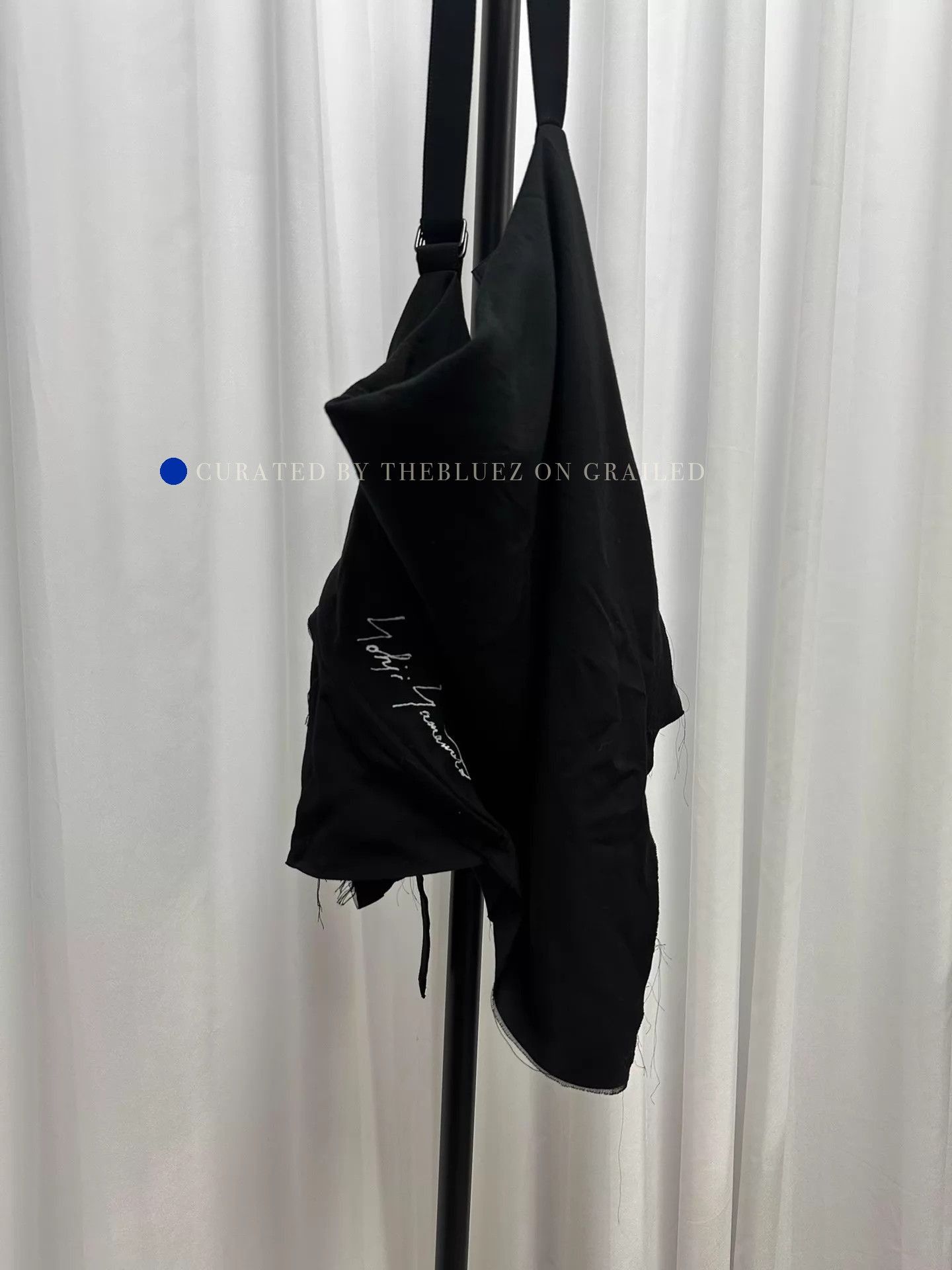 Yohji Yamamoto Flowy Black Crossbody Bag Size ONE SIZE - 1 Thumbnail