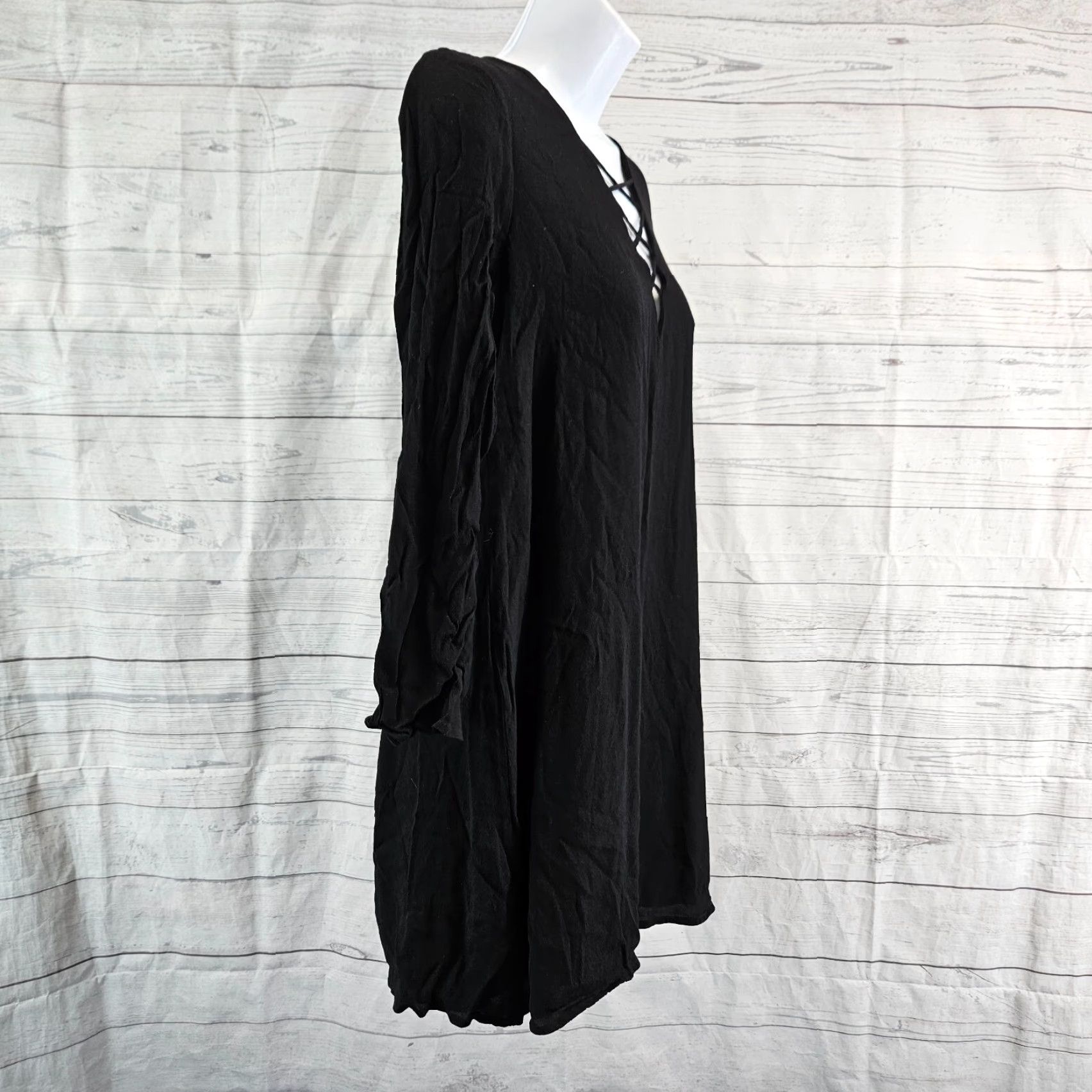 ASTR The Label ASTR The Label Womens Top XS Solid Black Rayon Shirt Blouse Knit 90s? Size XS / US 0-2 / IT 36-38 - 3 Thumbnail