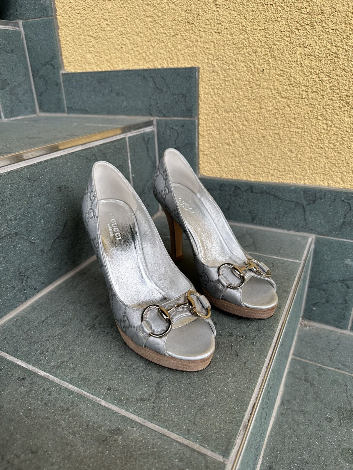 Gucci Gucci Monogram Heels Pumps Gray Luxury Shoes Made in Italy Size US 5.5 / IT 35.5 - 8 Thumbnail