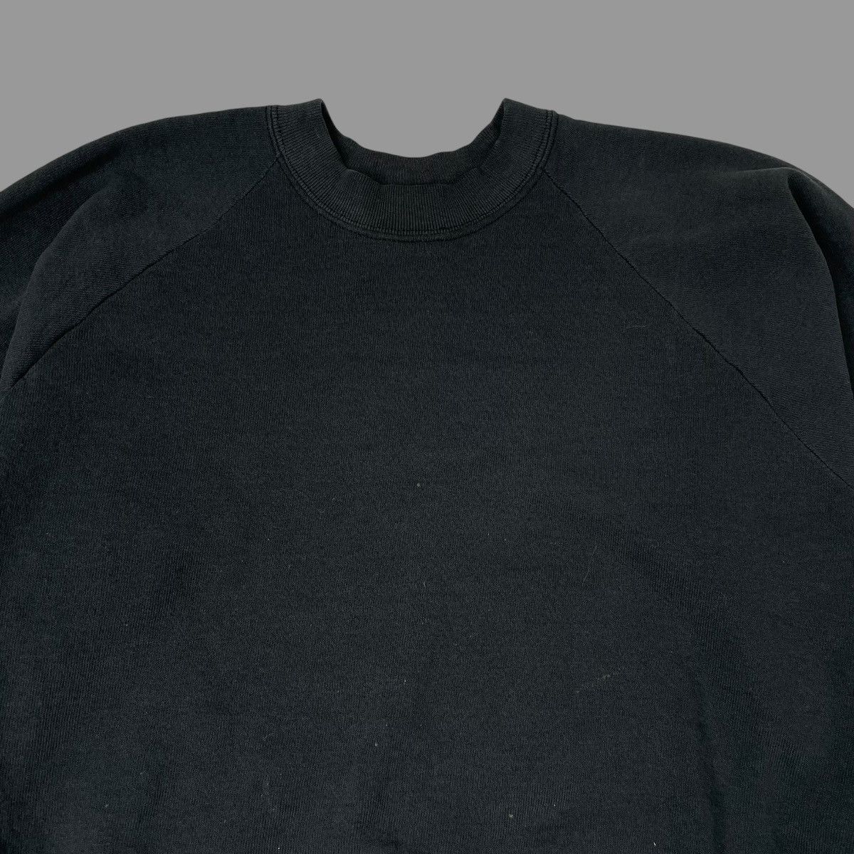 Vintage Vintage 90s fruit of the loom blank sweatshirt Size US M / EU 48-50 / 2 - 4 Thumbnail