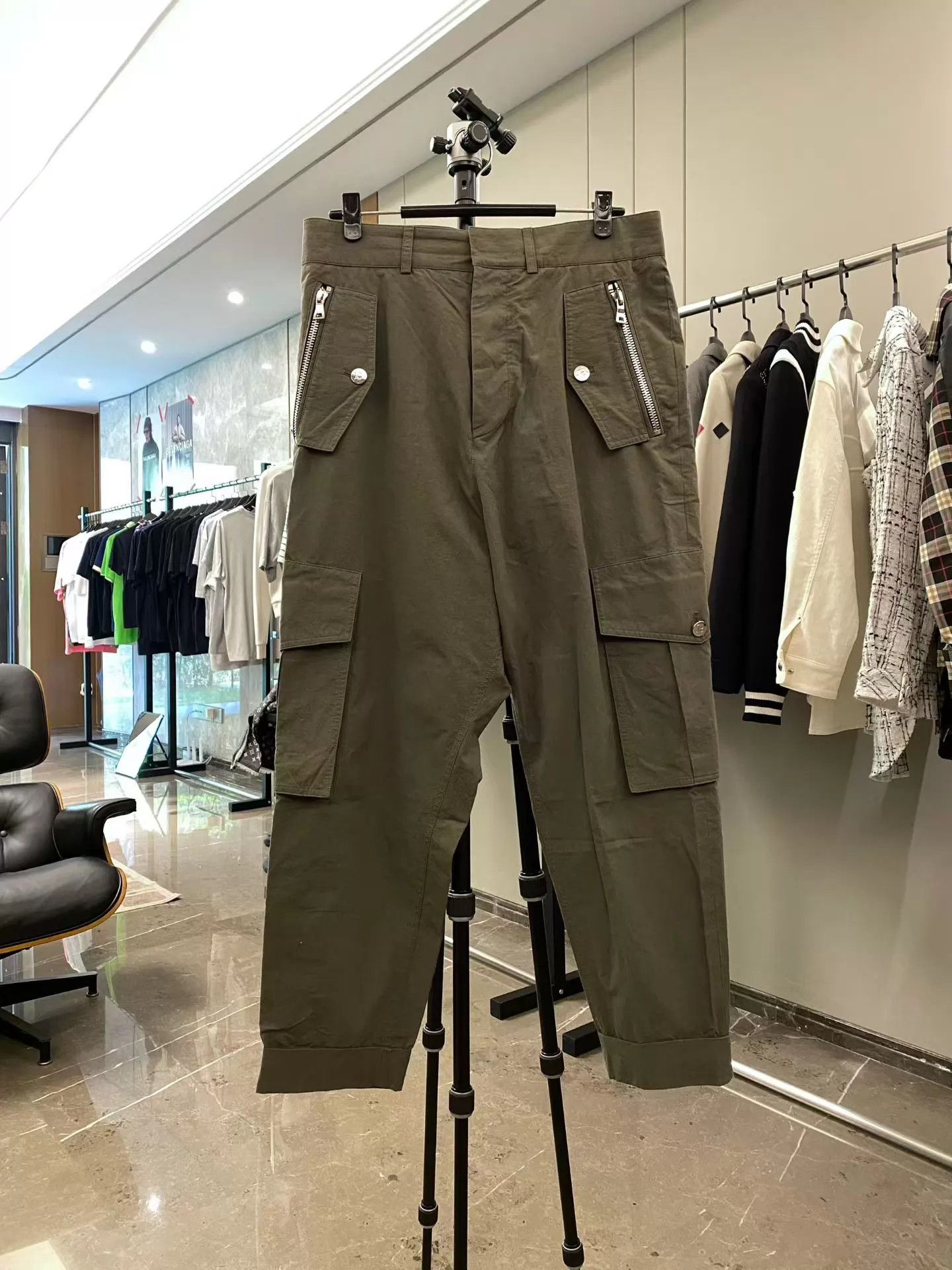 Balmain Balmain MultiPocket Khaki Green WorkPants 46 99 New Unisex Size US 30 / EU 46 - 1 Thumbnail
