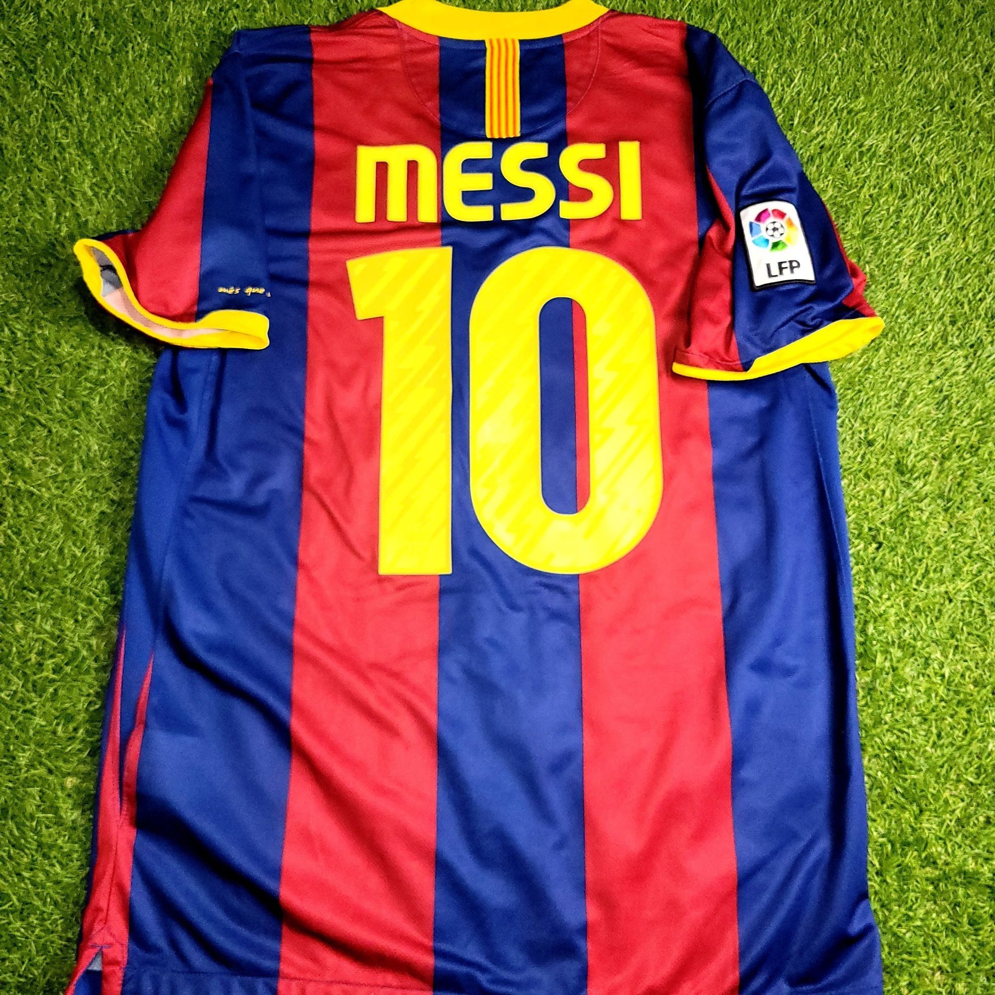 Nike Messi Barcelona 2010 2011 Home Soccer Jersey M Size US M / EU 48-50 / 2 - 1 Thumbnail