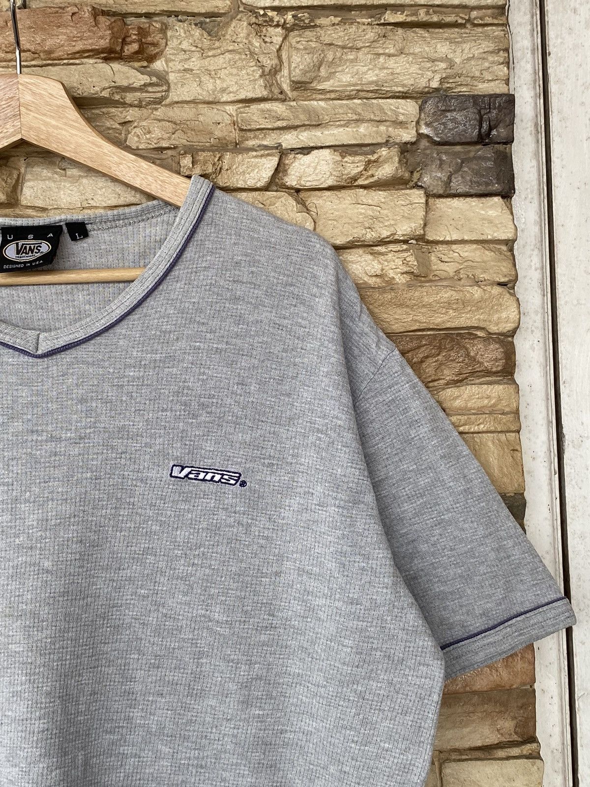 Vans × Vintage Vintage Y2K Vans Skateboarding V Neck Tees Size US L / EU 52-54 / 3 - 4 Thumbnail