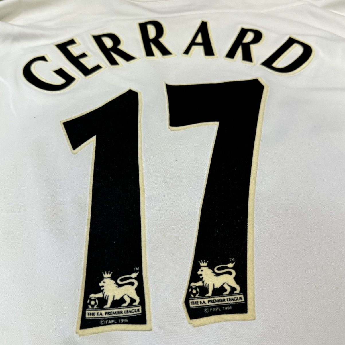 Reebok Liverpool 03/04 away shirt #17 Gerrard Size US XL / EU 56 / 4 - 4 Thumbnail