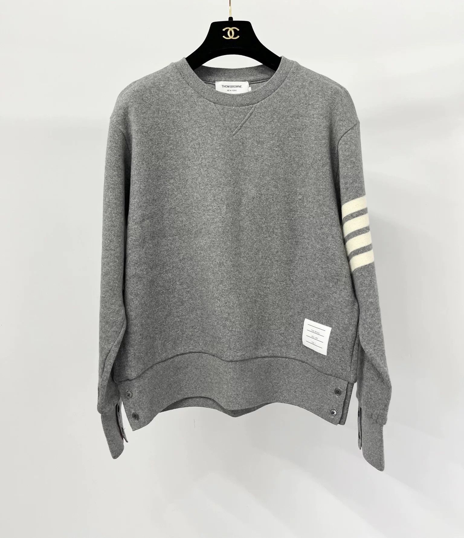 Thom Browne Thom Browne Gray 4-Stripe Cashmere Sweater Size US M / EU 48-50 / 2 - 1 Thumbnail