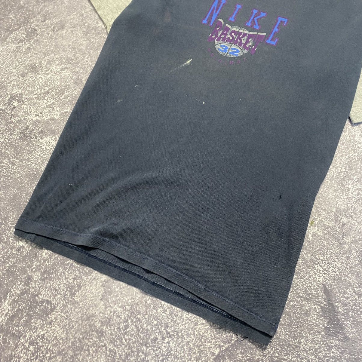 Other Vintage Nike Basketball Big Centre logo 90’s tee Size US XL / EU 56 / 4 - 4 Thumbnail