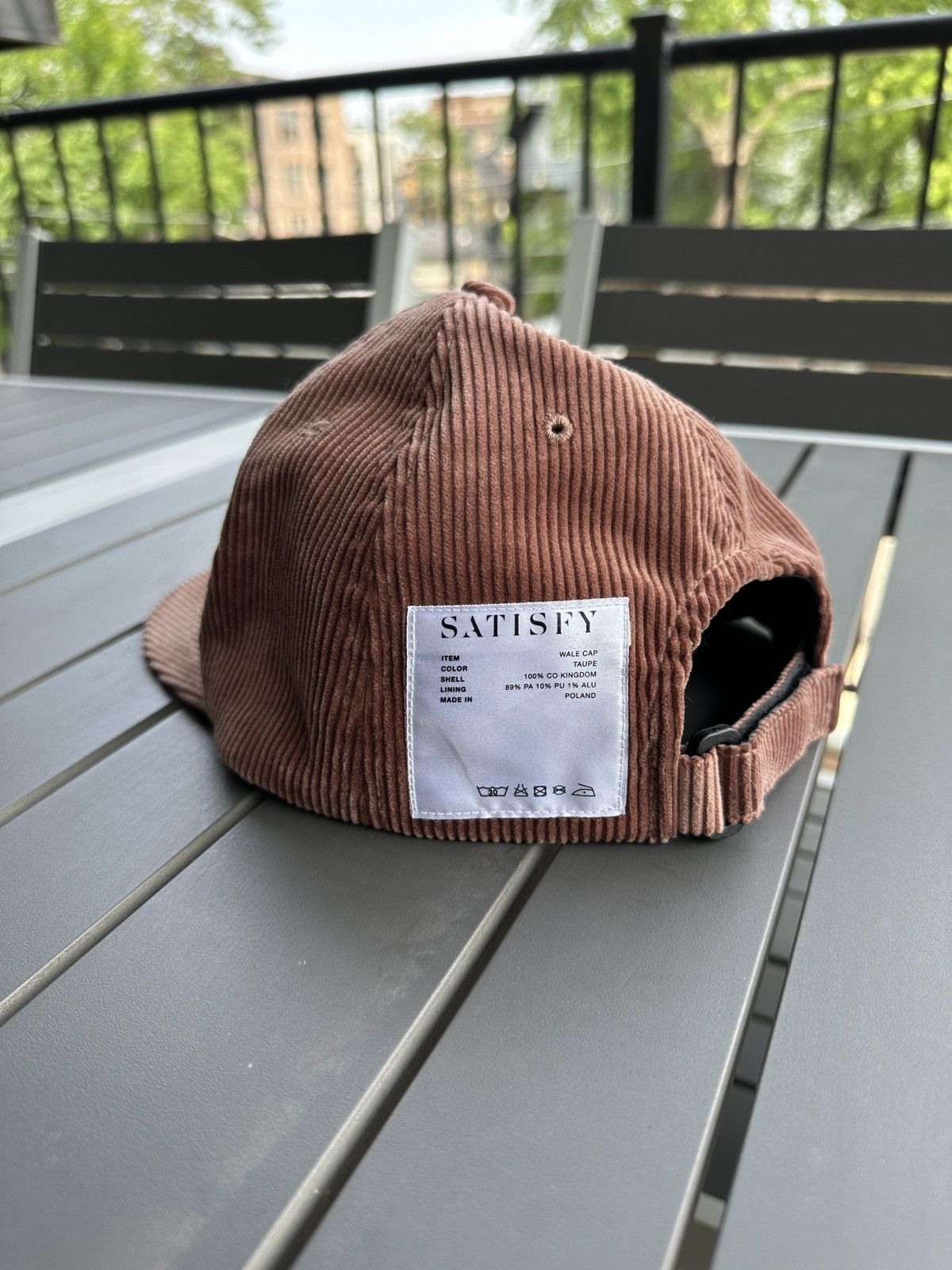 Satisfy Satisfy Running Magazine Hat Rare OS Size ONE SIZE - 3 Thumbnail