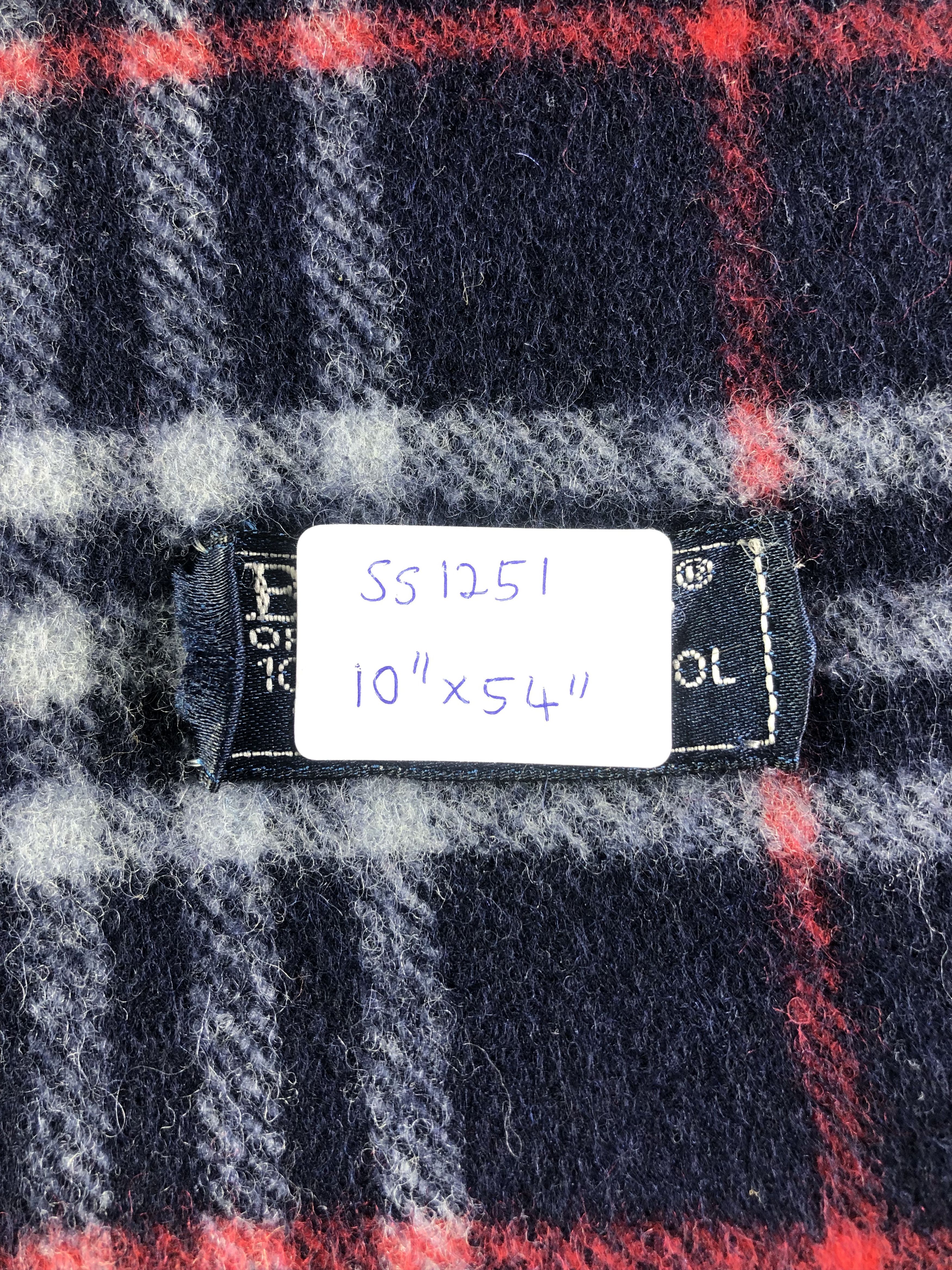 Burberry Burberrys Lambswool Scarf / Muffler / Neckwear SS1251 Size ONE SIZE - 8 Thumbnail