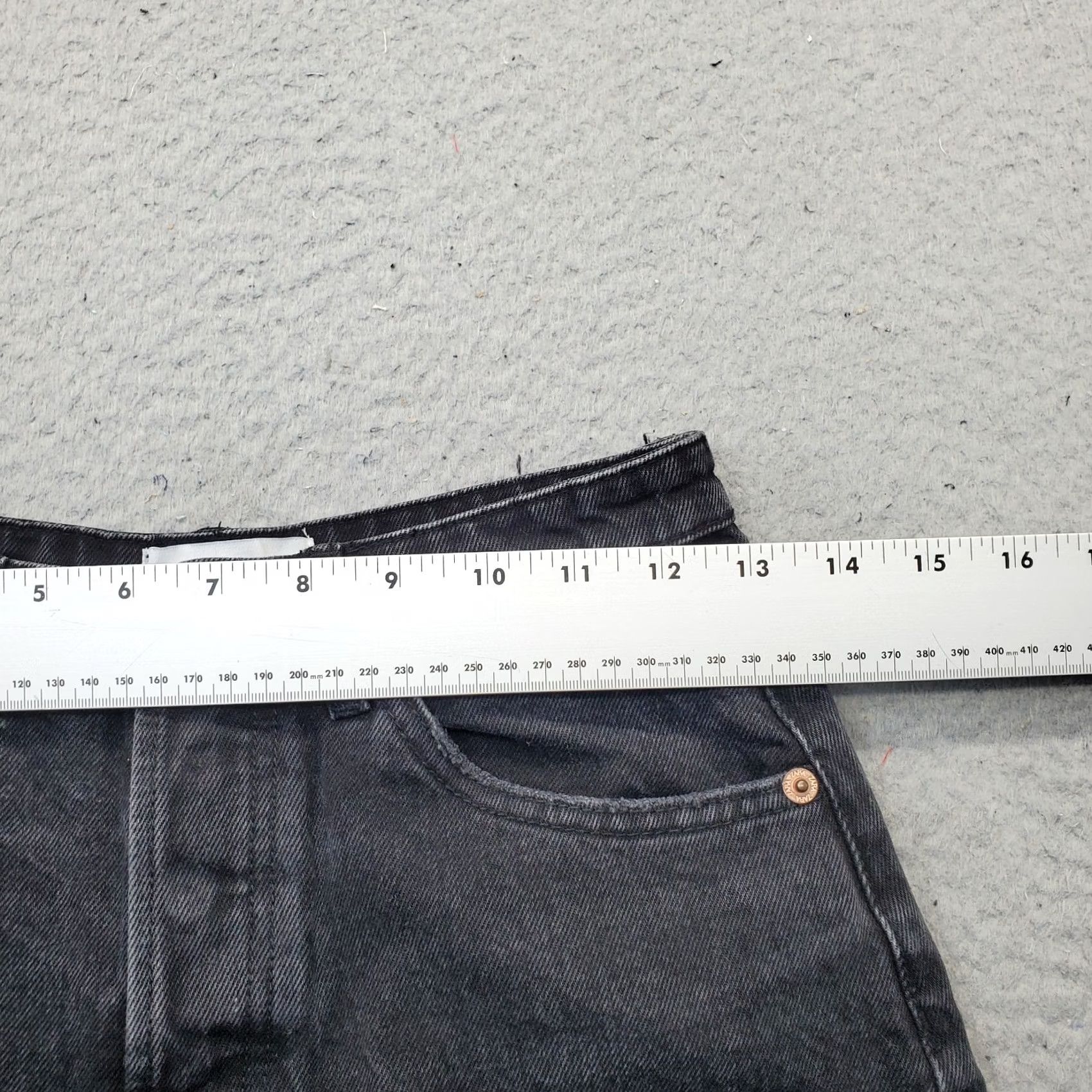 Zara Zara Womens Jeans Shorts 2 Black Denim 5 Pocket Stretch Button Fly Cuffed Denim Shorts Size 26" / US 2 / IT 38 - 5 Thumbnail